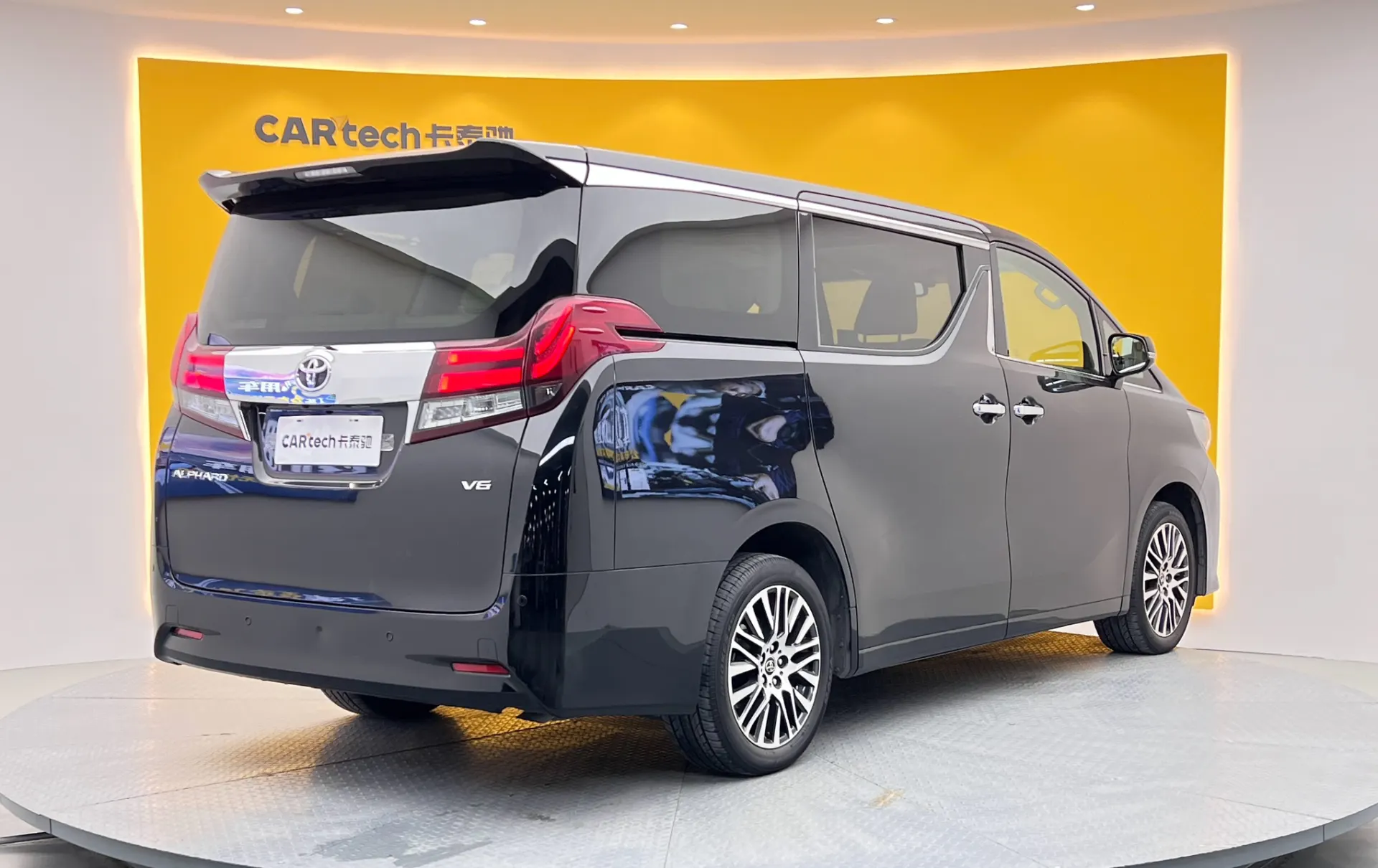 Toyota Alphard, 2017 4