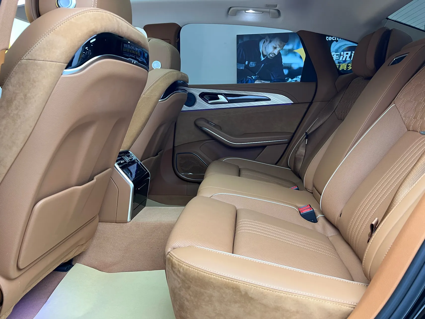 Hongqi H9, 2022 19