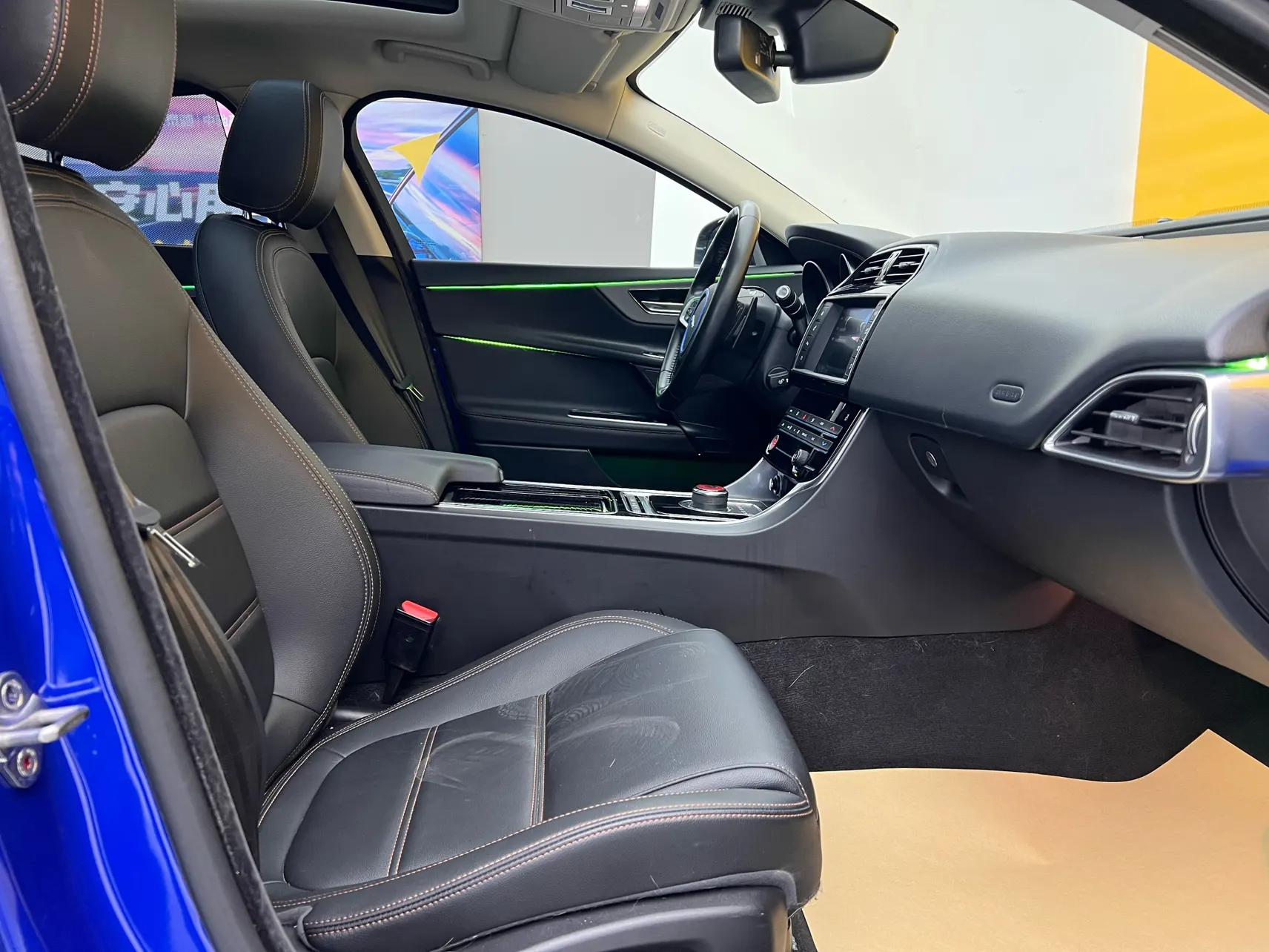 Jaguar XEL, 2019 19