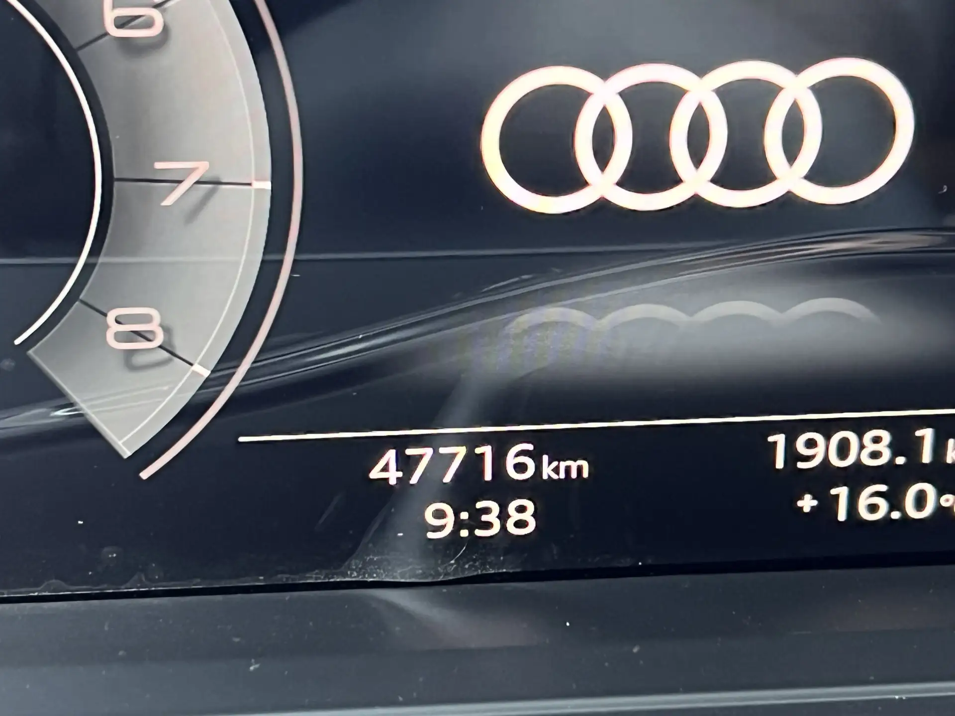 Audi A8L 50 TFSI, 2024 22