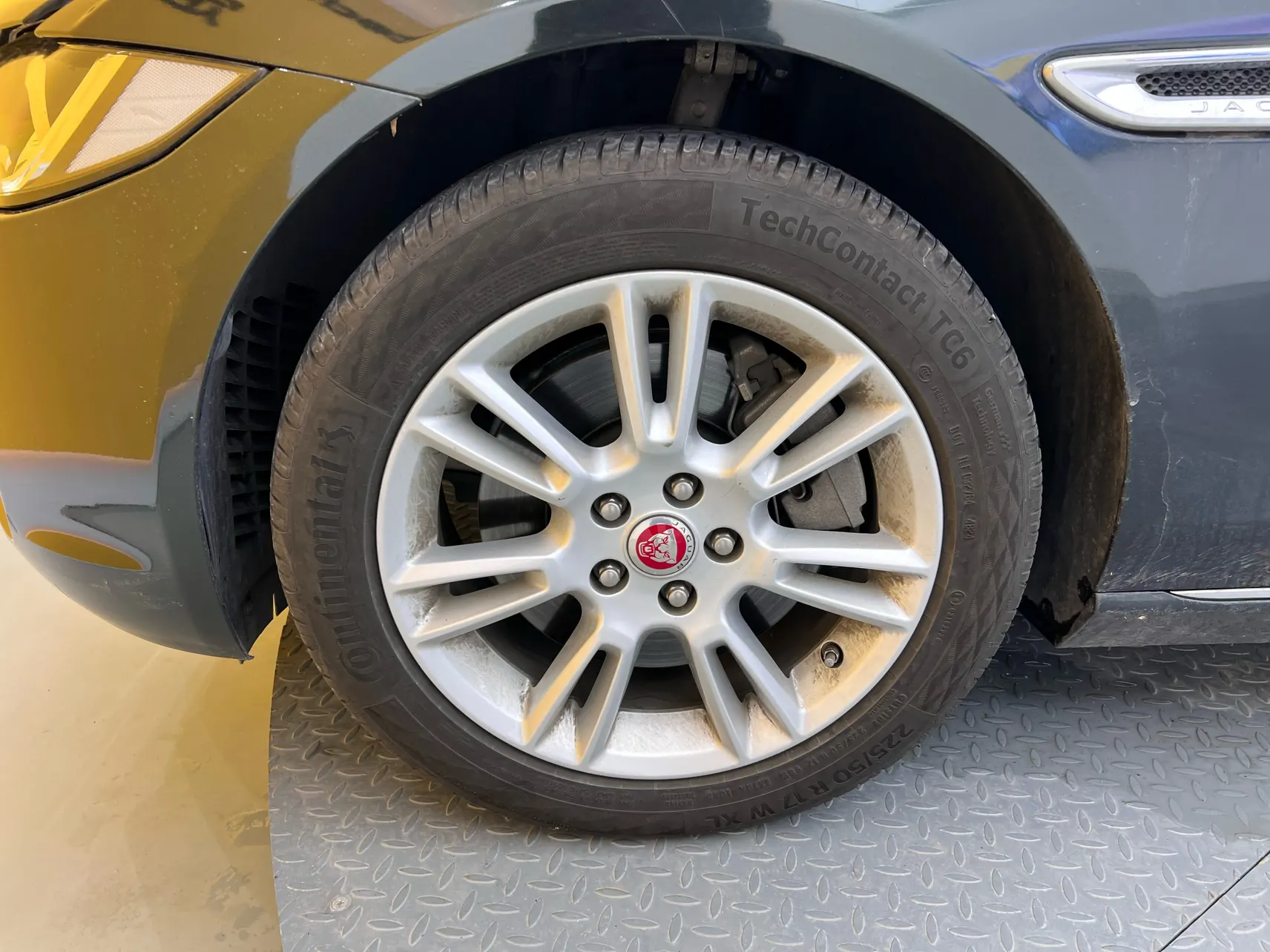 Jaguar XEL, 2019 9