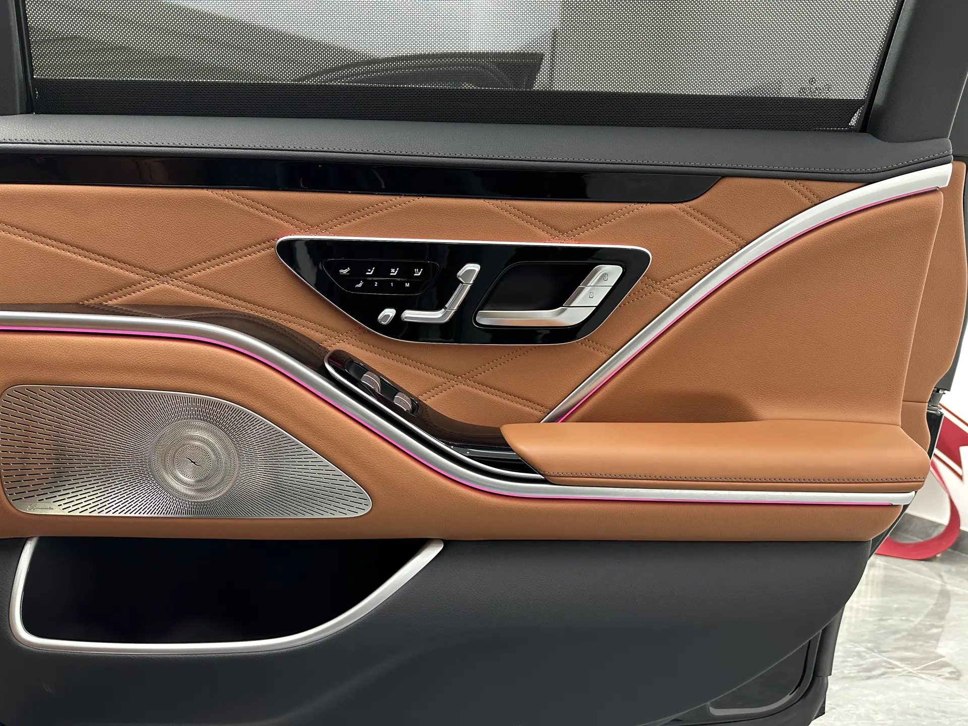 Mercedes-Benz S 480 4MATIC, 2025 28