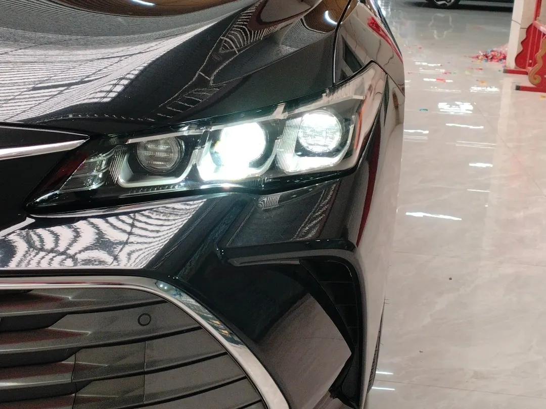 Toyota Avalon, 2021 все фото