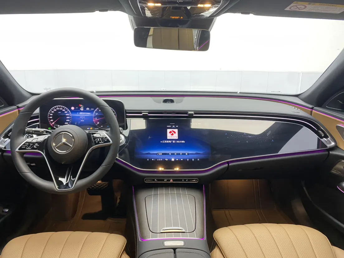 Mercedes-Benz E 300 L, 2025 13