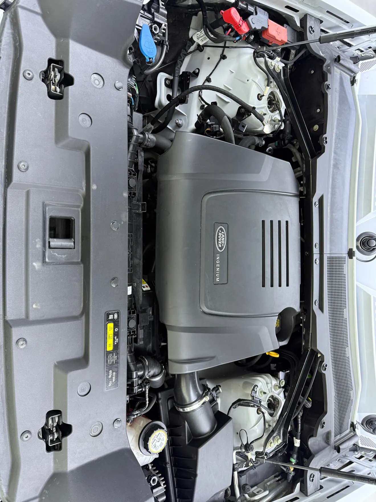 Land Rover Defender, 2023 12