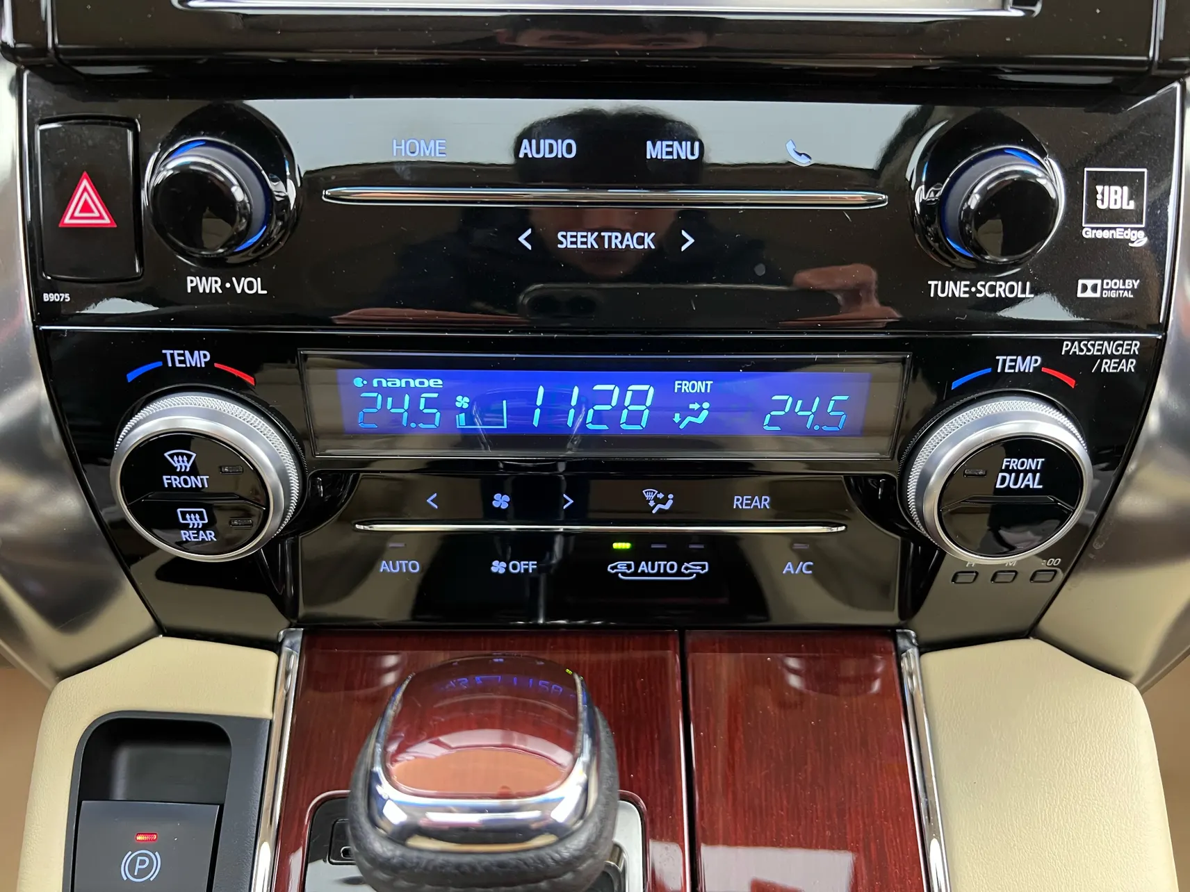 Toyota Alphard, 2017 38