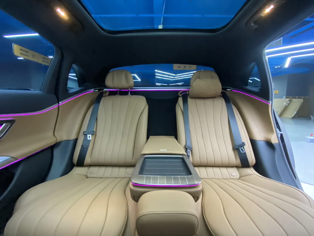 Mercedes-Benz E 300 L, 2025 24