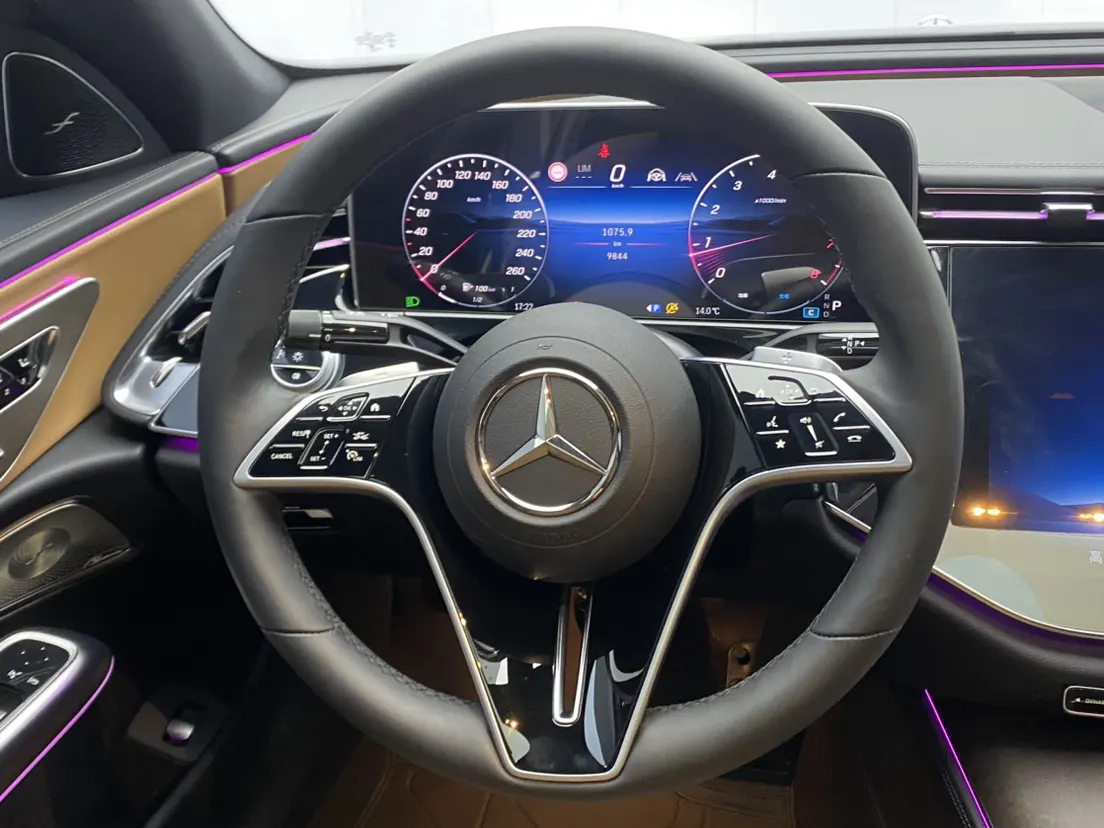 Mercedes-Benz E 300 L, 2025 14