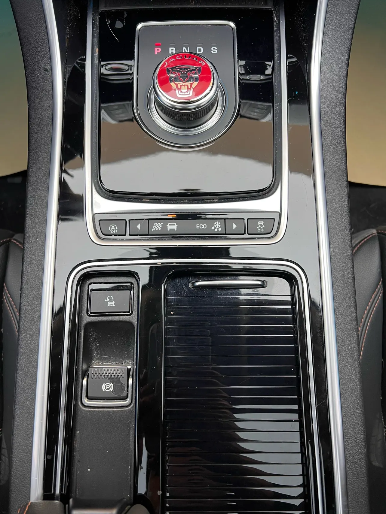 Jaguar XEL, 2019 21