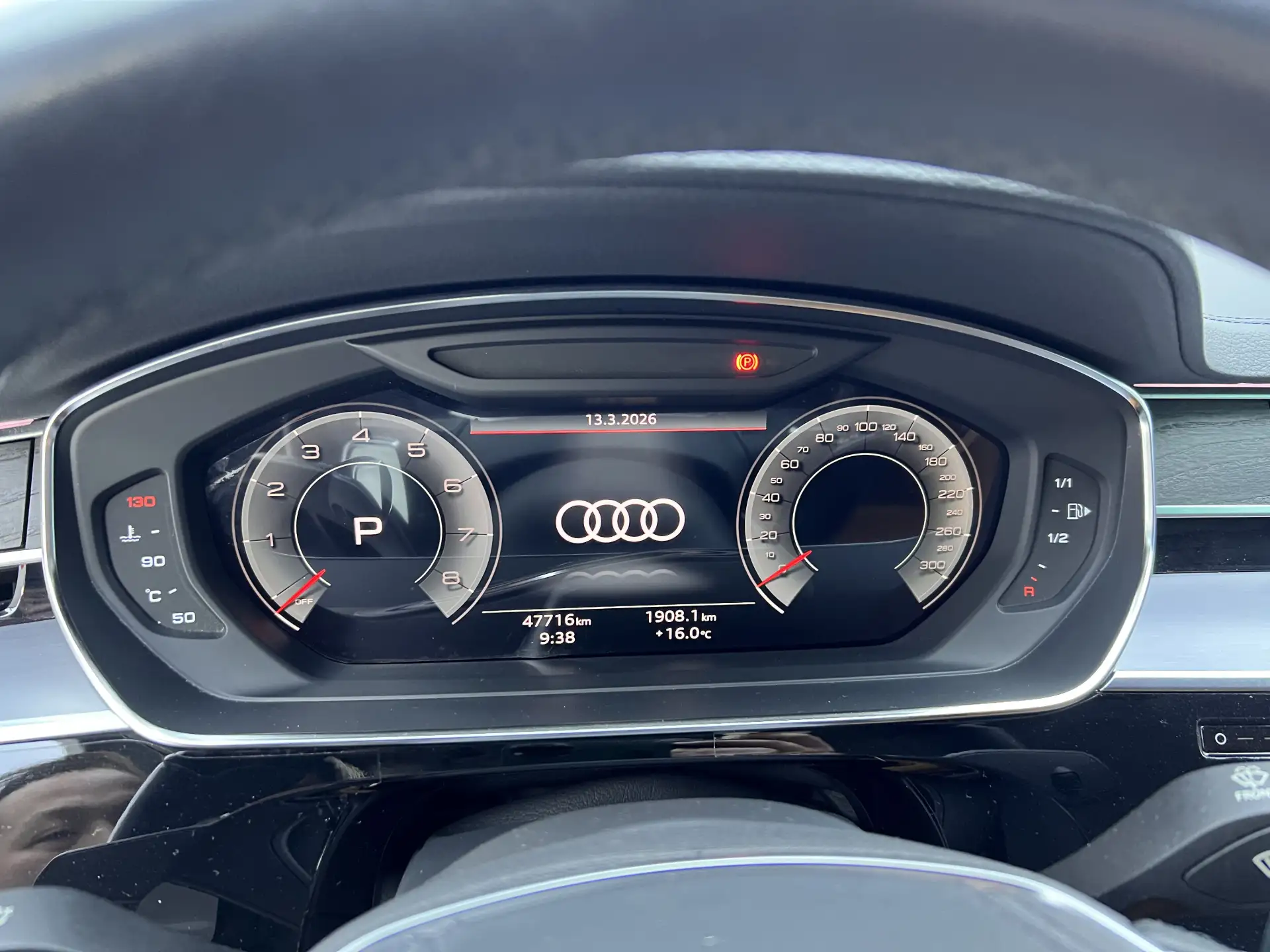Audi A8L 50 TFSI, 2024 16