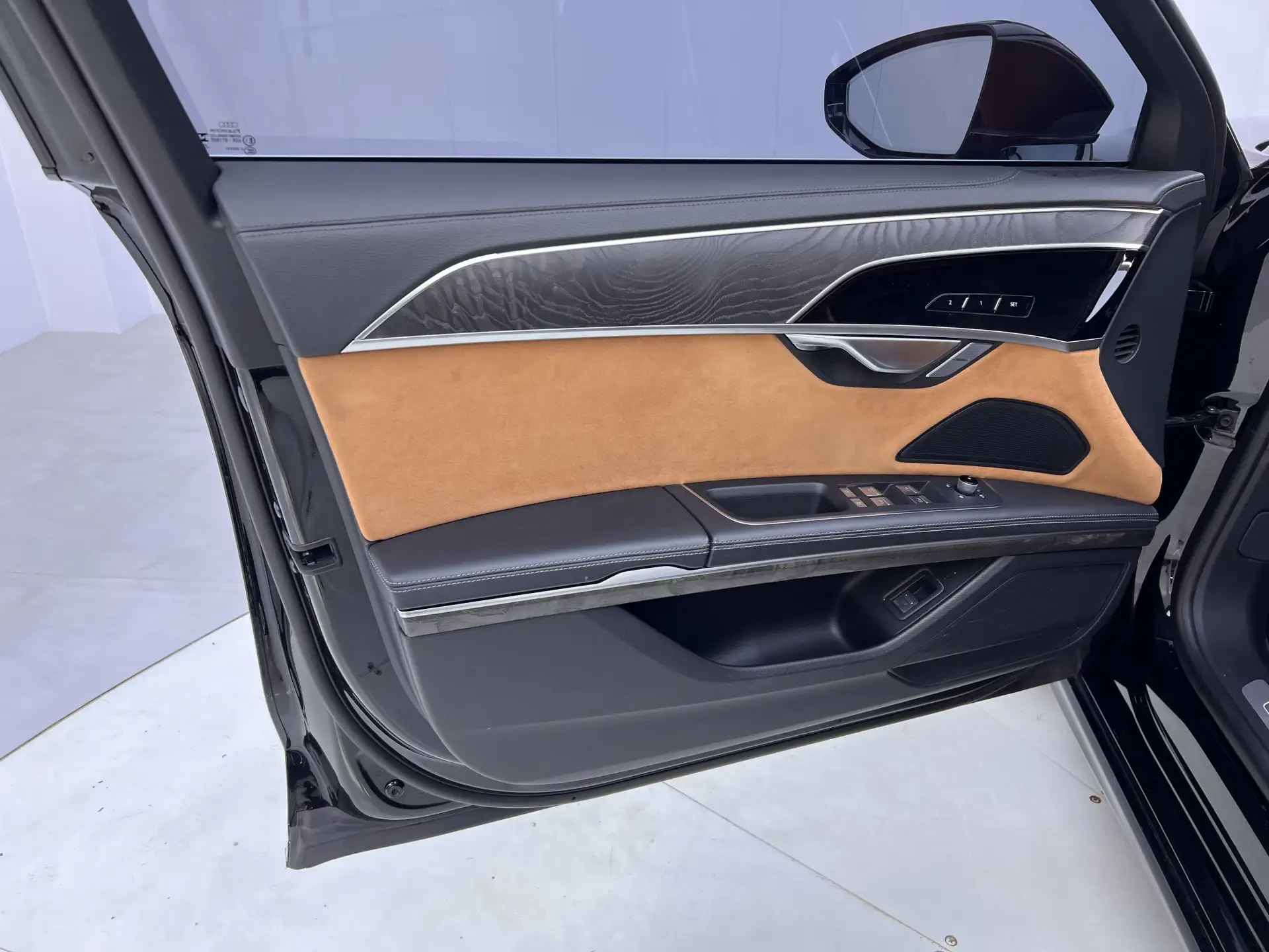 Audi A8L 50 TFSI, 2024 17