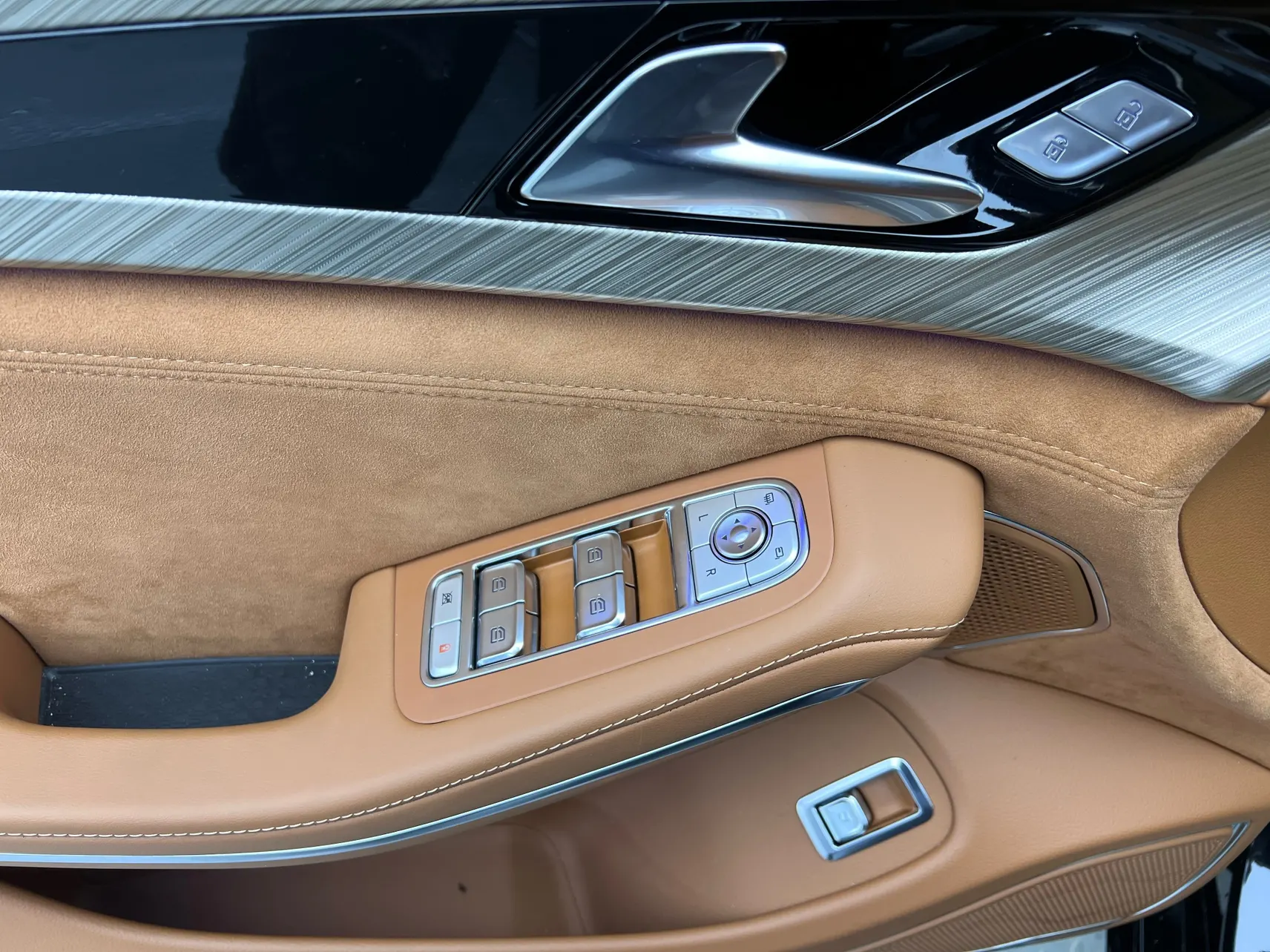 Hongqi H9, 2022 16