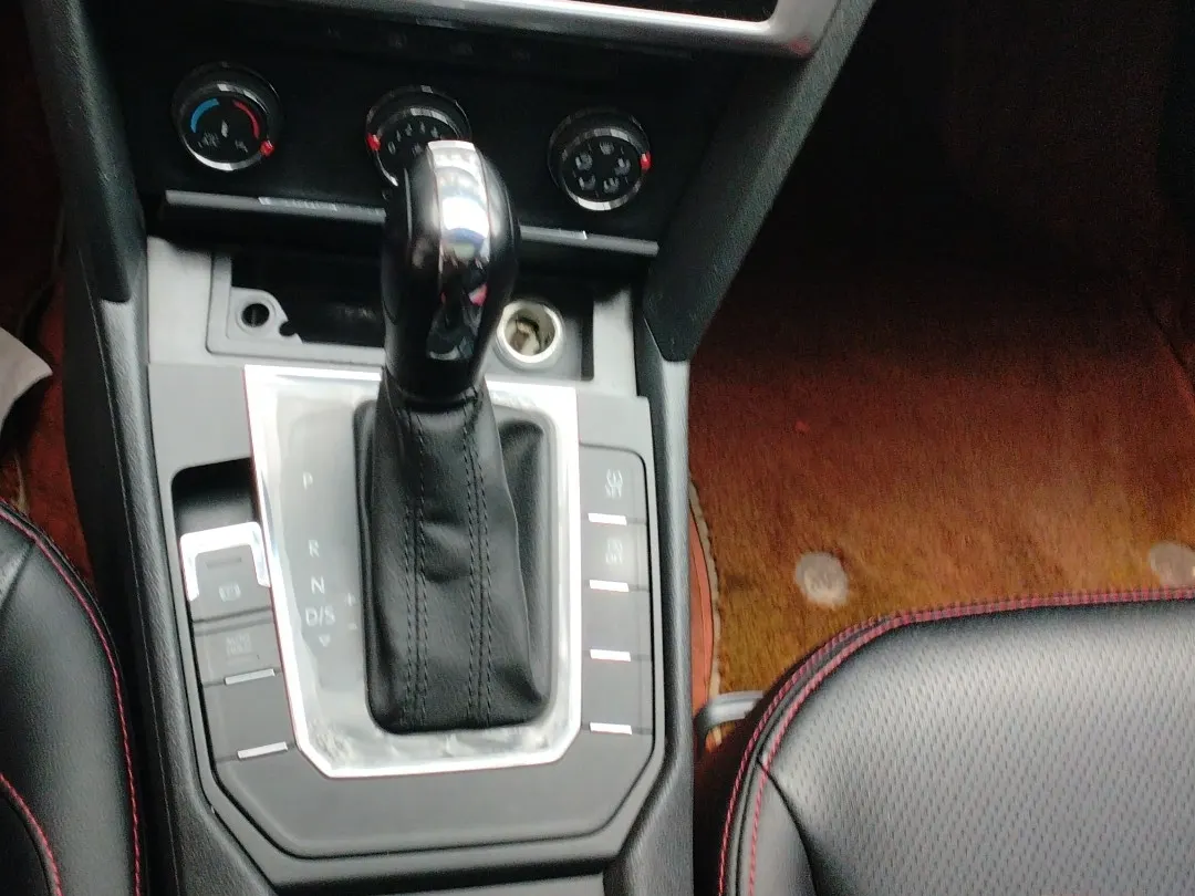 Volkswagen Lamando, 2020 12