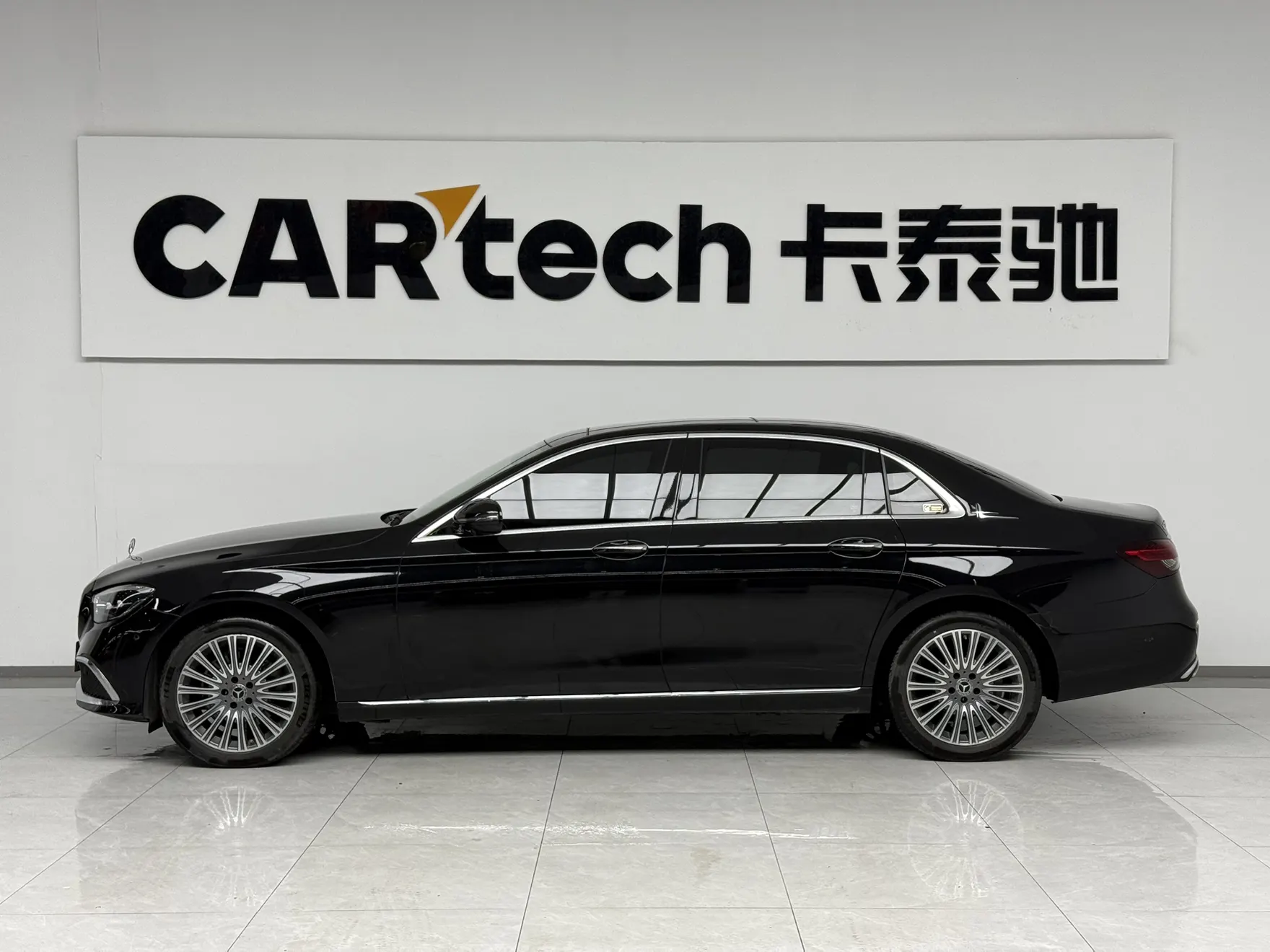 Mercedes-Benz E 300 L, 2023 4