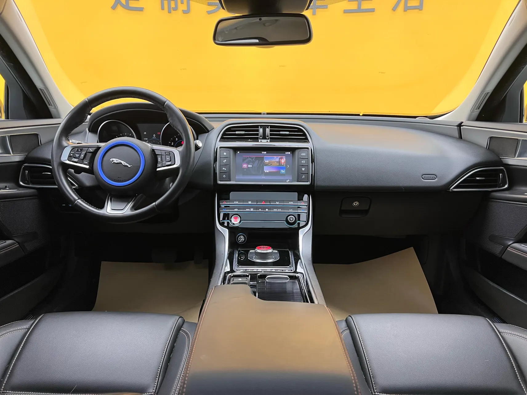 Jaguar XEL, 2019 36