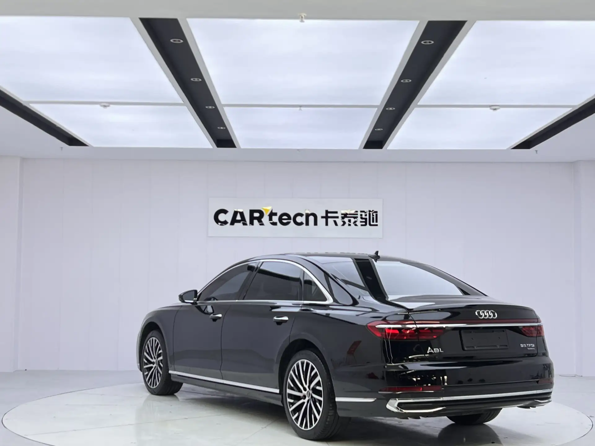 Audi A8L 50 TFSI, 2024 7