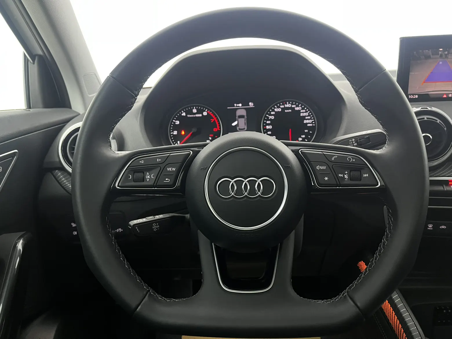 Audi Q2L 35 TFSI, 2024 9