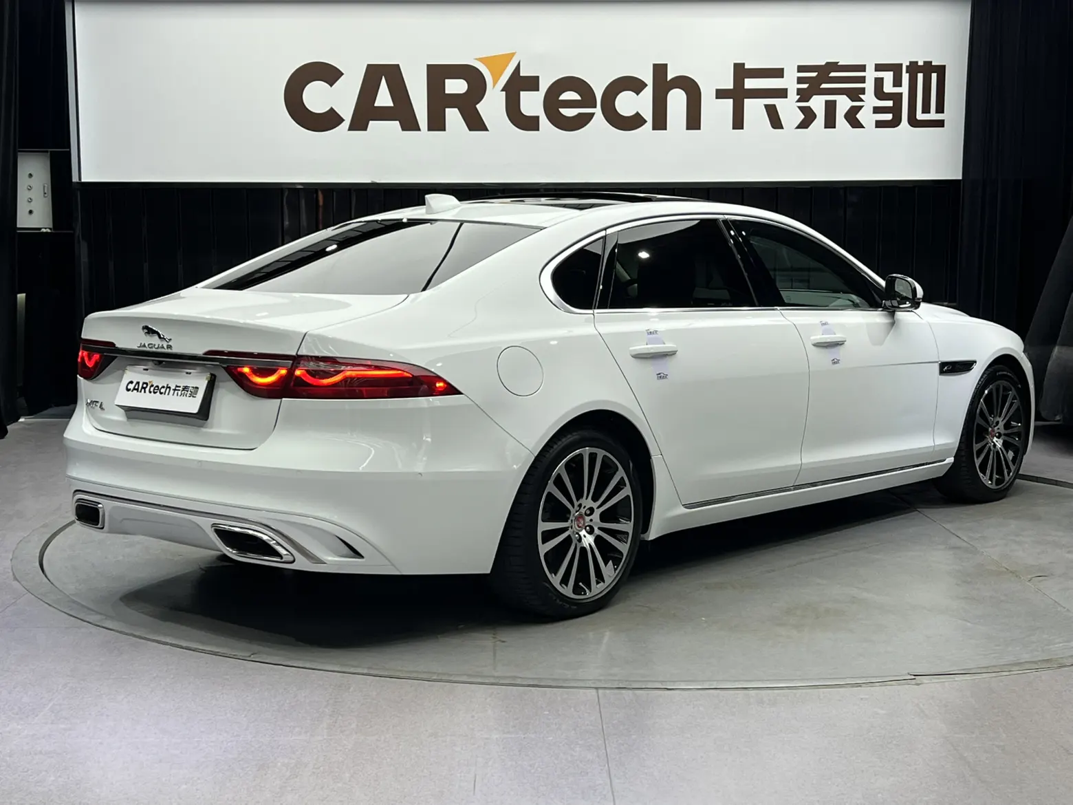 Jaguar XFL, 2023 все фото