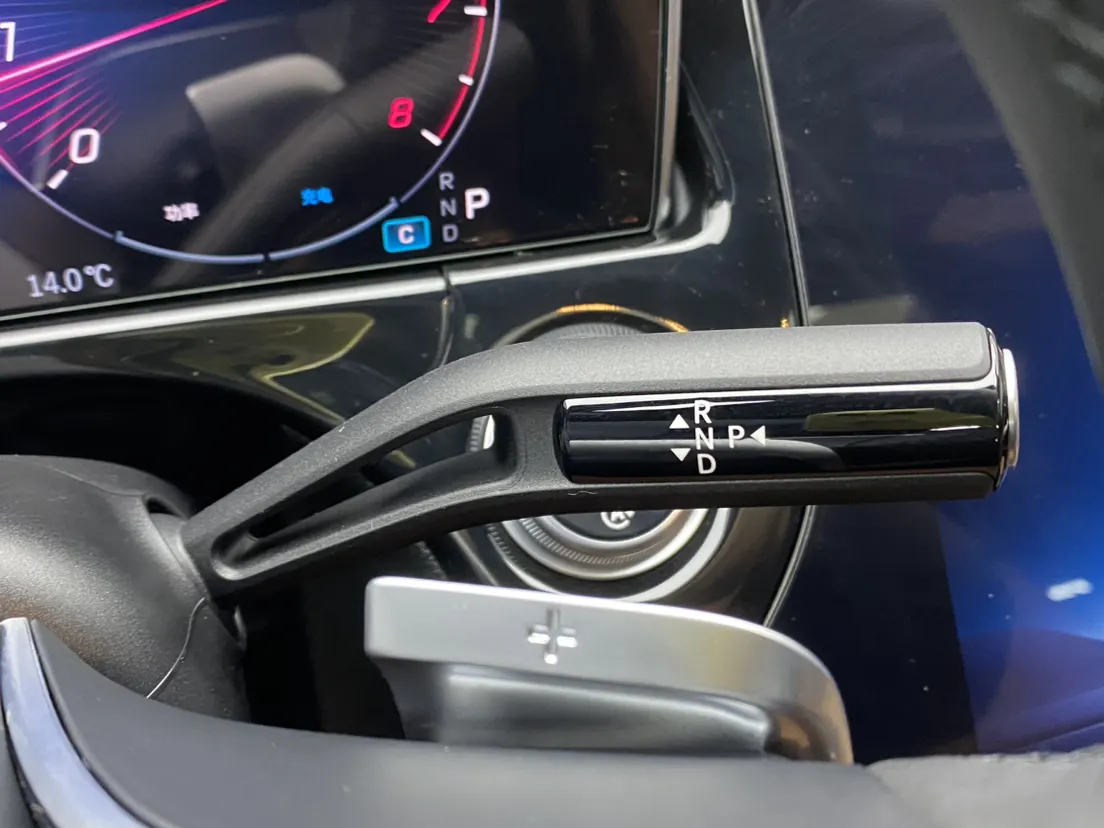 Mercedes-Benz E 300 L, 2025 20