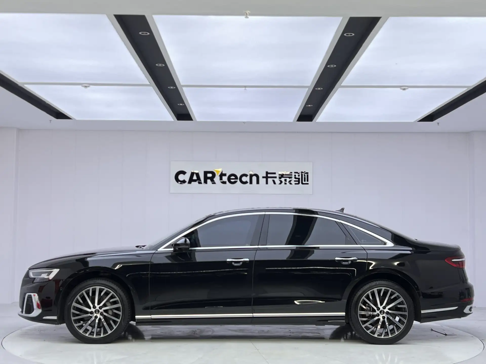 Audi A8L 50 TFSI, 2024 8