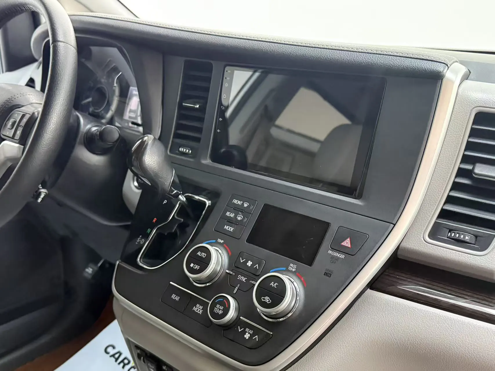 Toyota Sienna, 2020 10