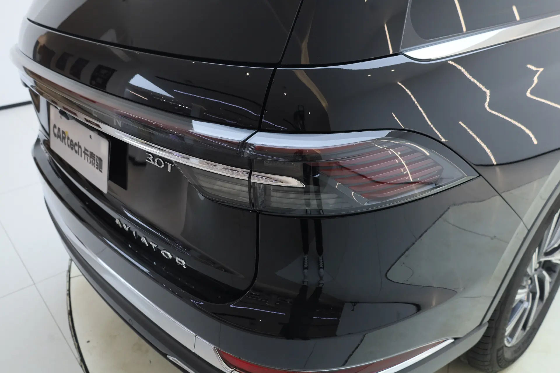 Lincoln Aviator, 2025 10
