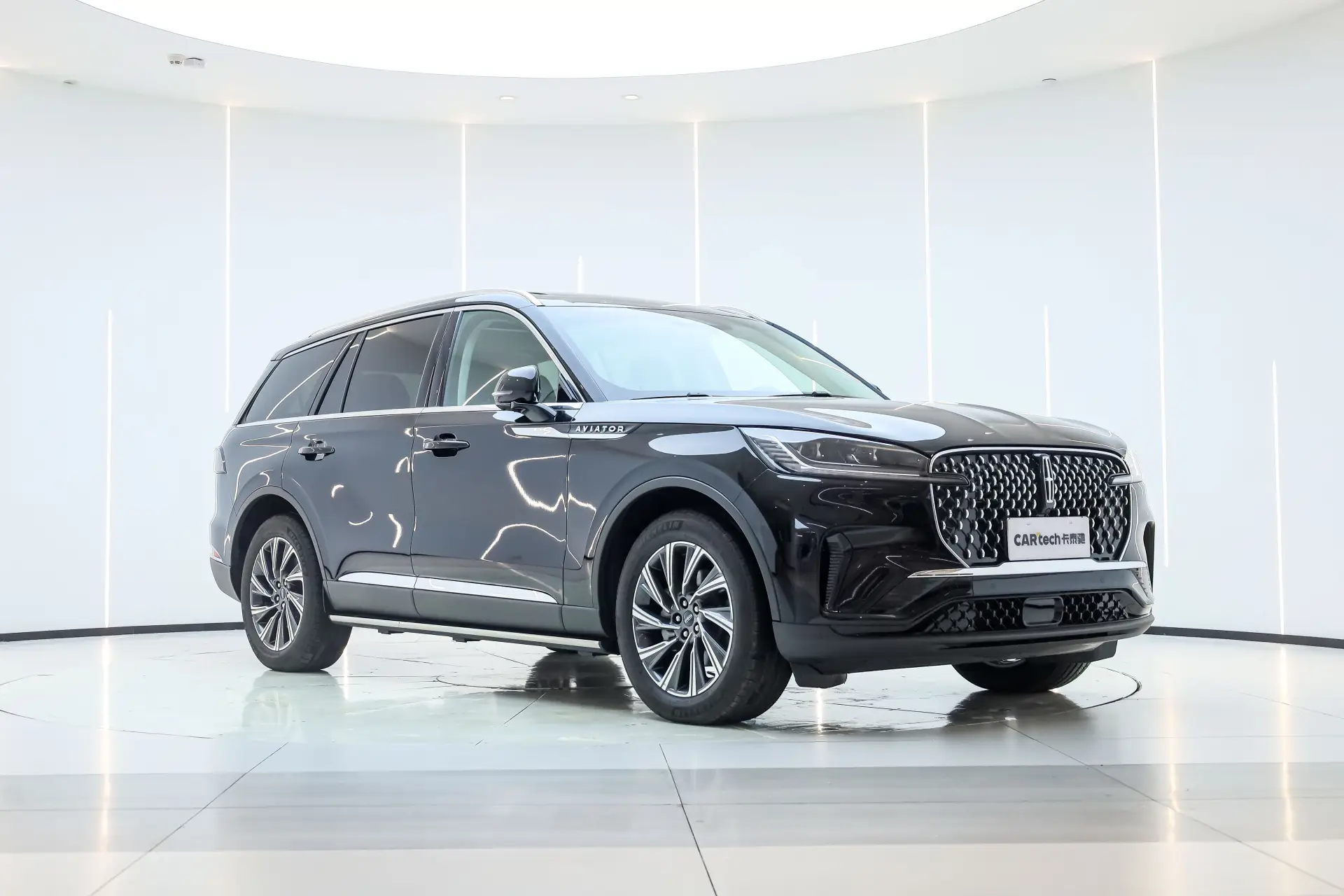 Lincoln Aviator, 2025 2