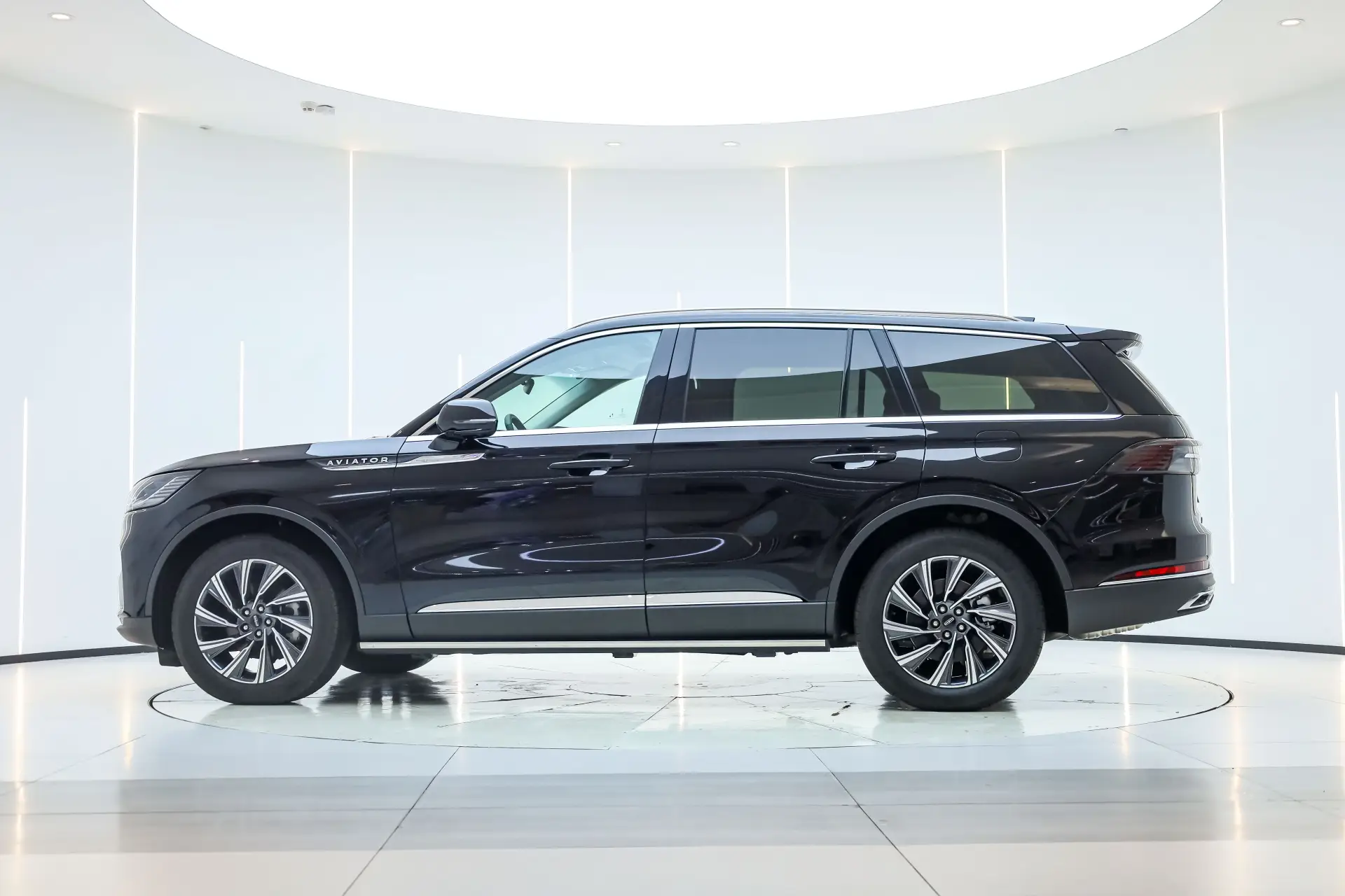 Lincoln Aviator, 2025 8