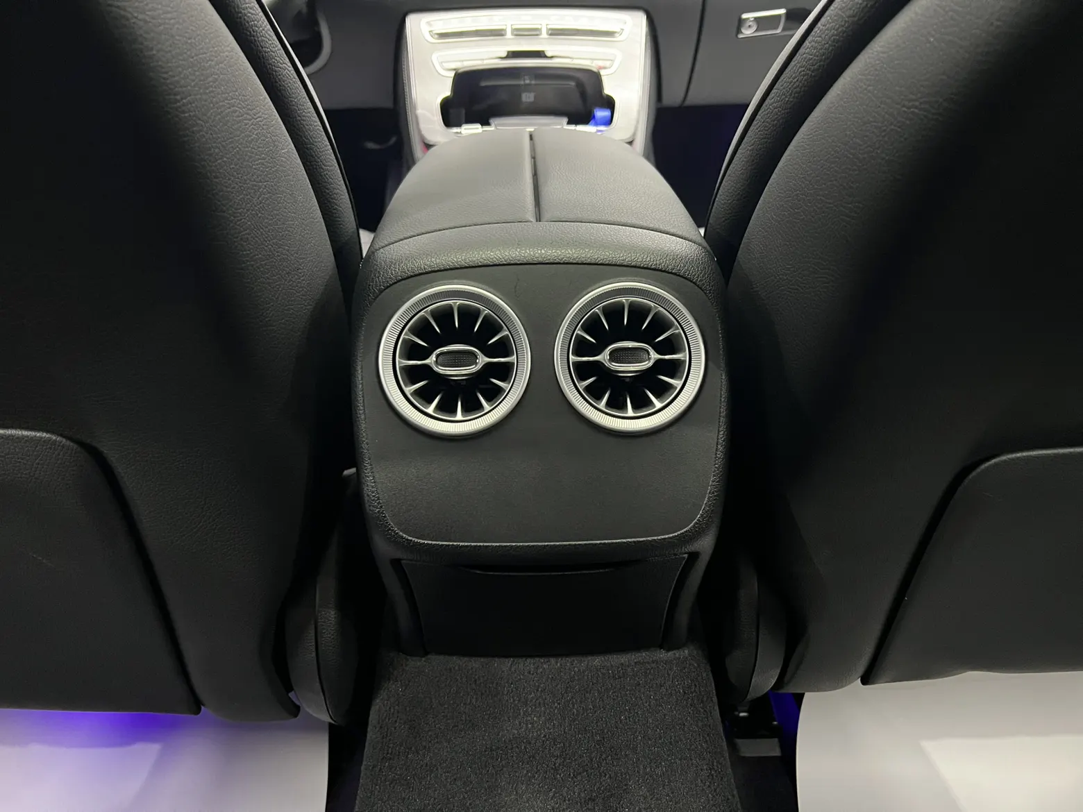 Mercedes-Benz CLS 300, 2021 27