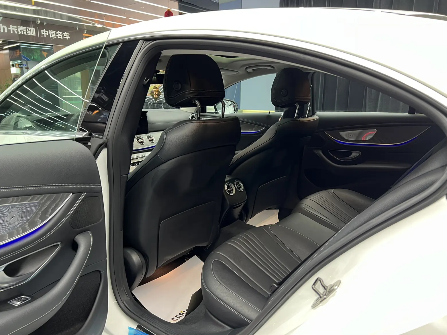 Mercedes-Benz CLS 300, 2021 25