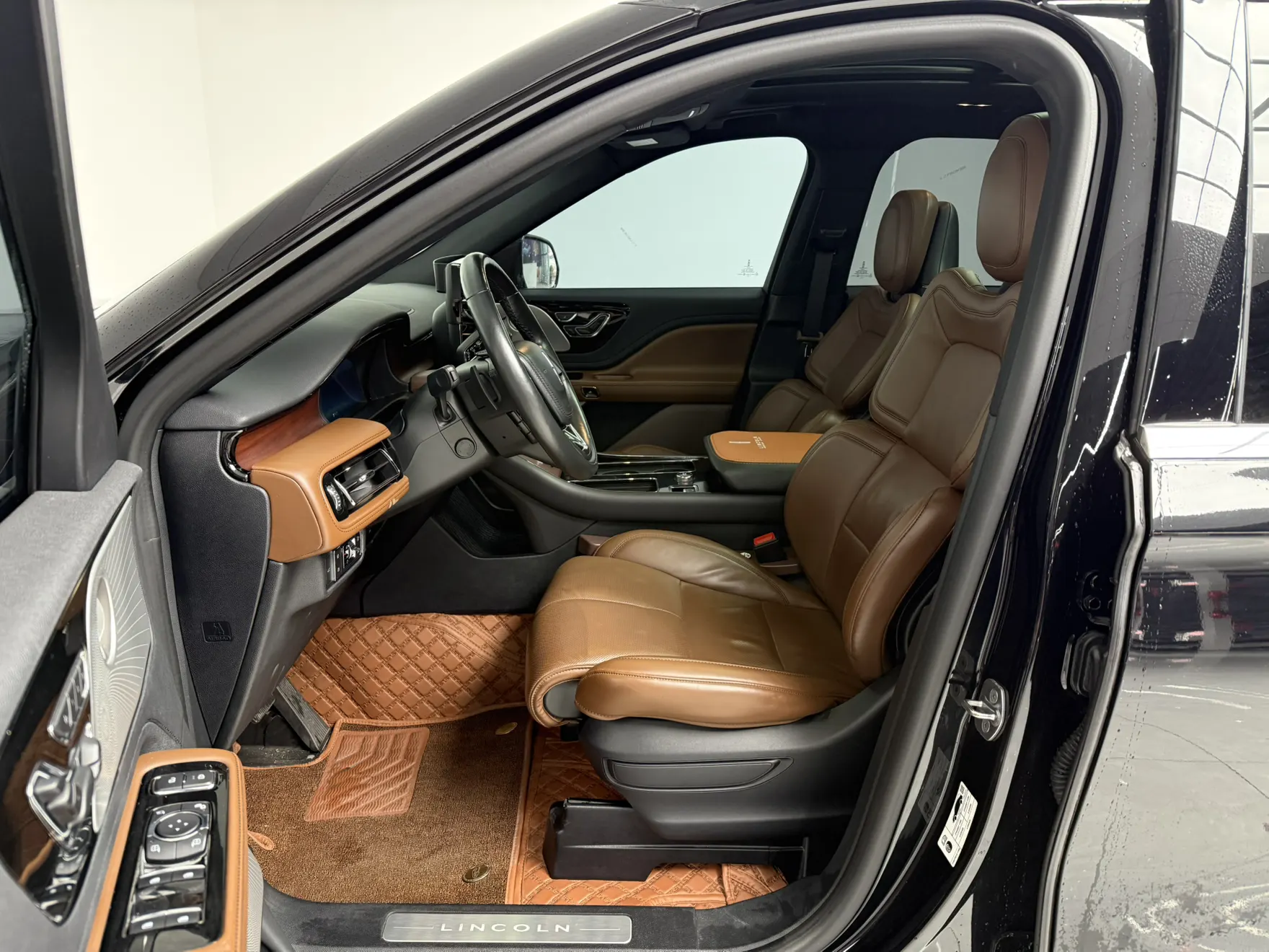 Lincoln Aviator, 2022 12