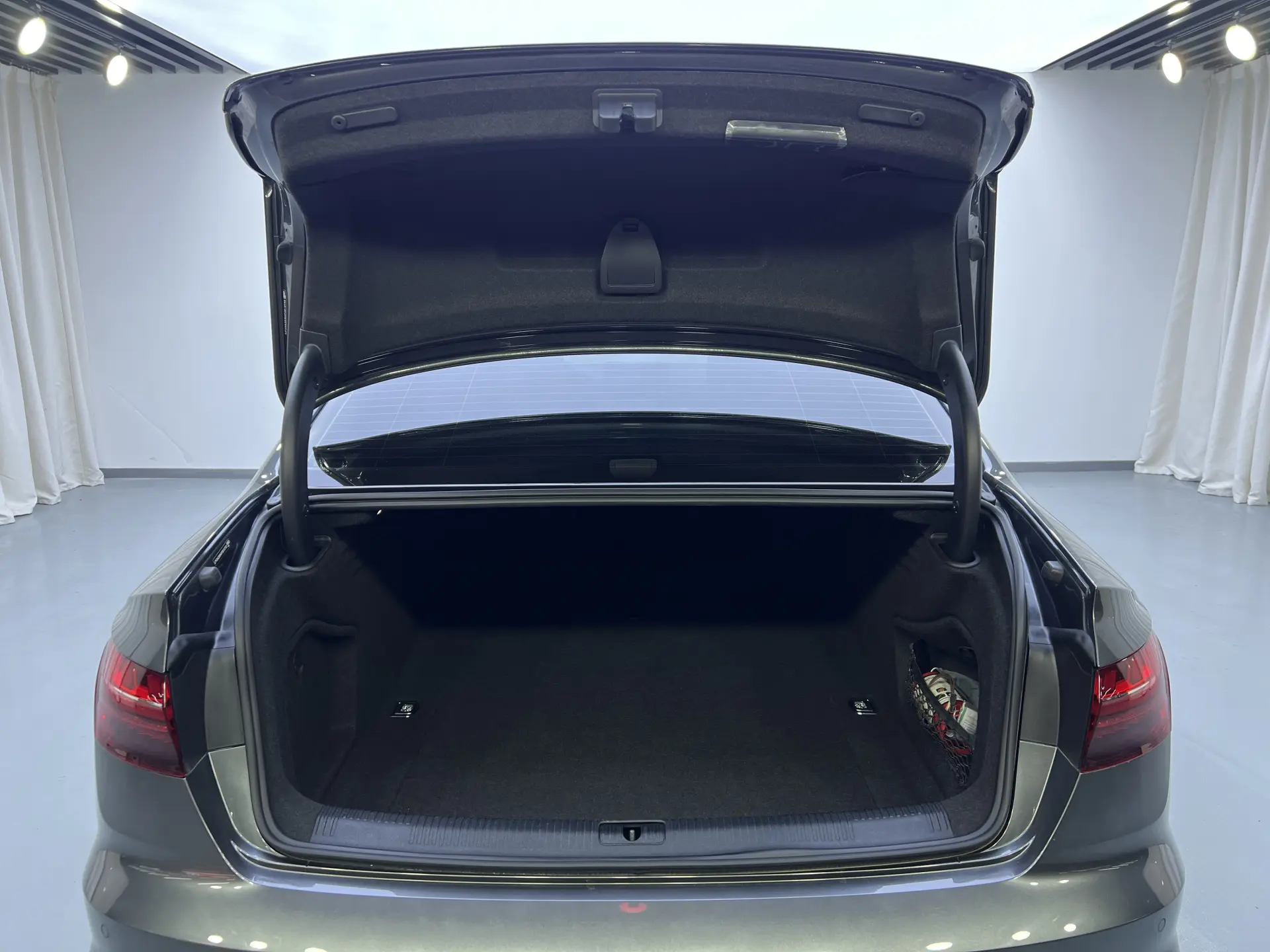 Audi A4L 40 TFSI