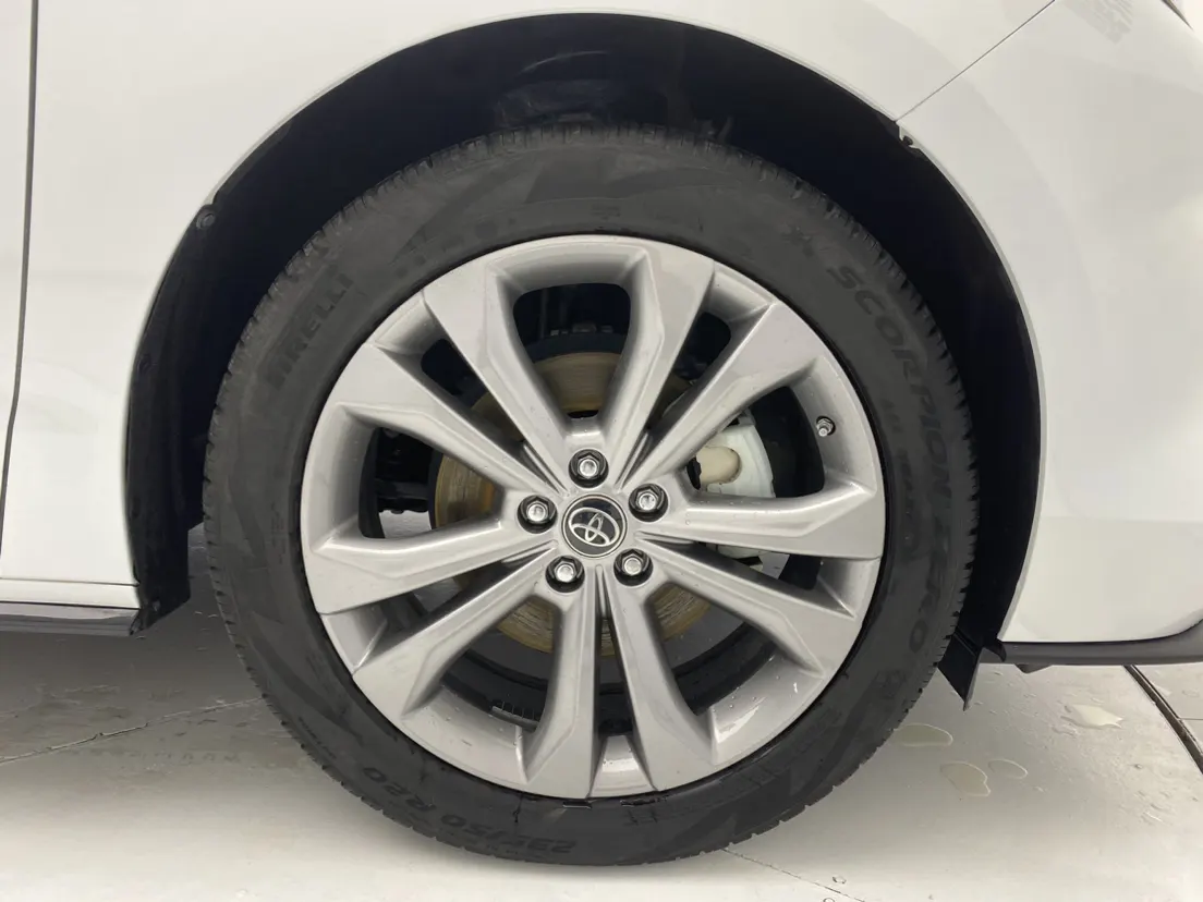 Toyota Sienna, 2024 11