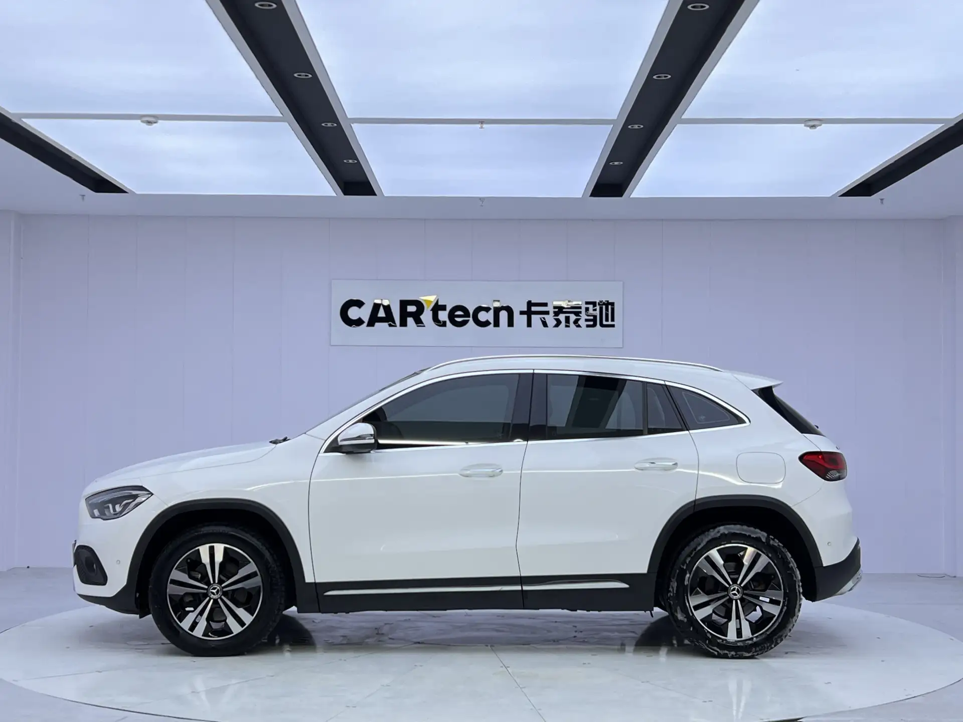 Mercedes-Benz GLA 200, 2020 8