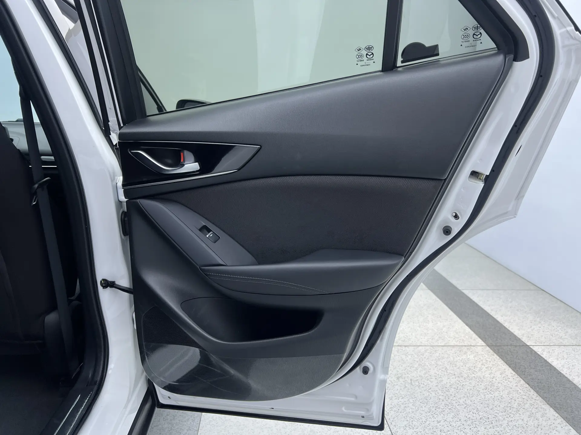 Mazda CX-4, 2023 19