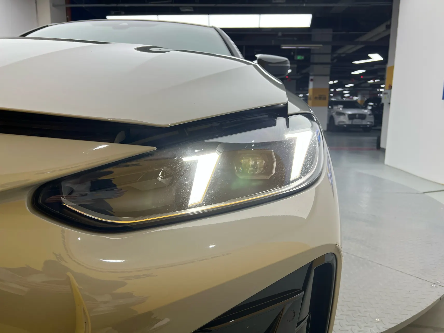 BMW 430i, 2025 7