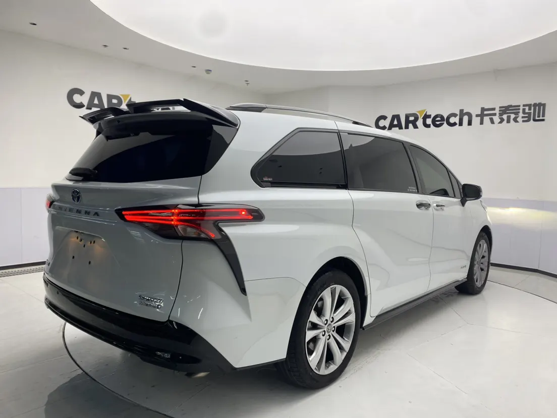 Toyota Sienna, 2024 все фото