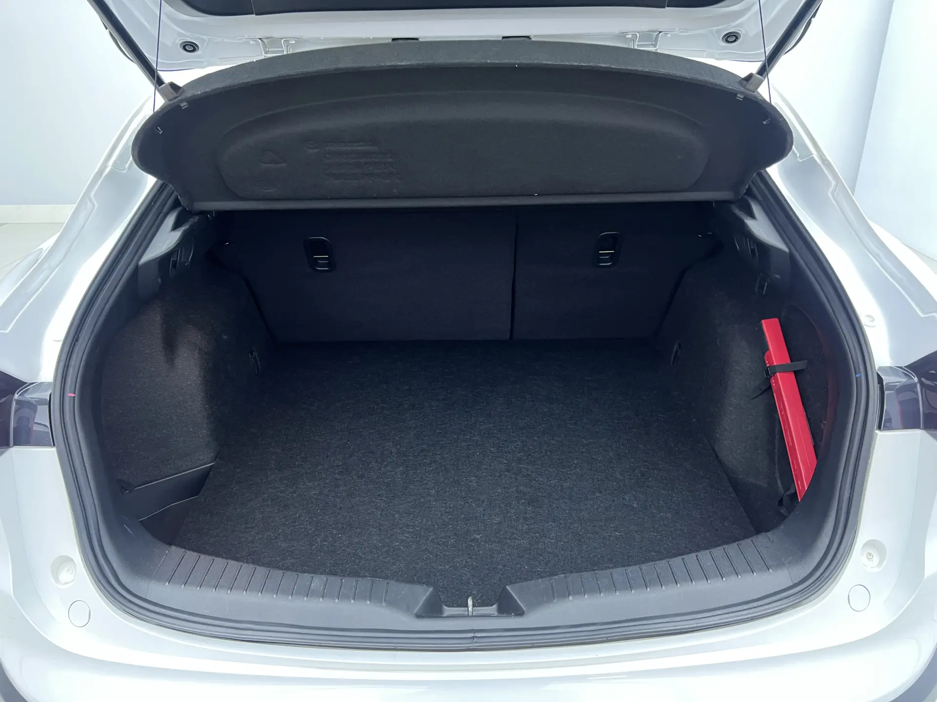 Mazda CX-4, 2023 29
