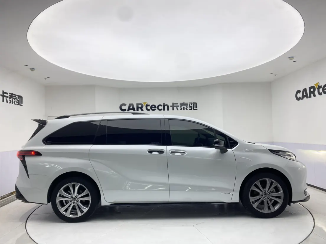 Toyota Sienna, 2024 4