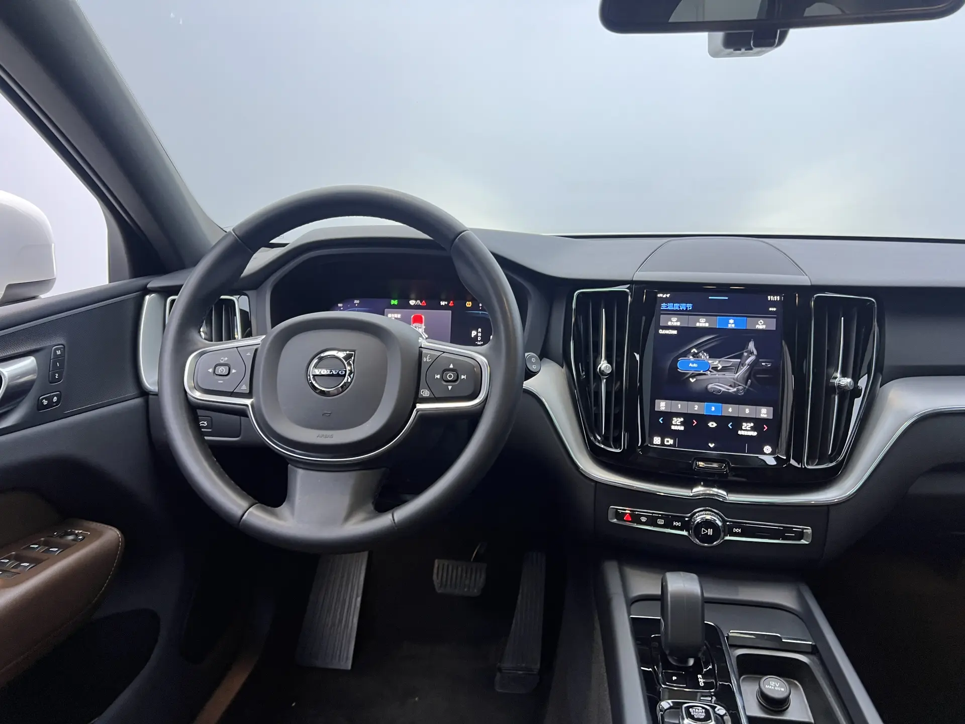 Volvo XC60, 2022 25