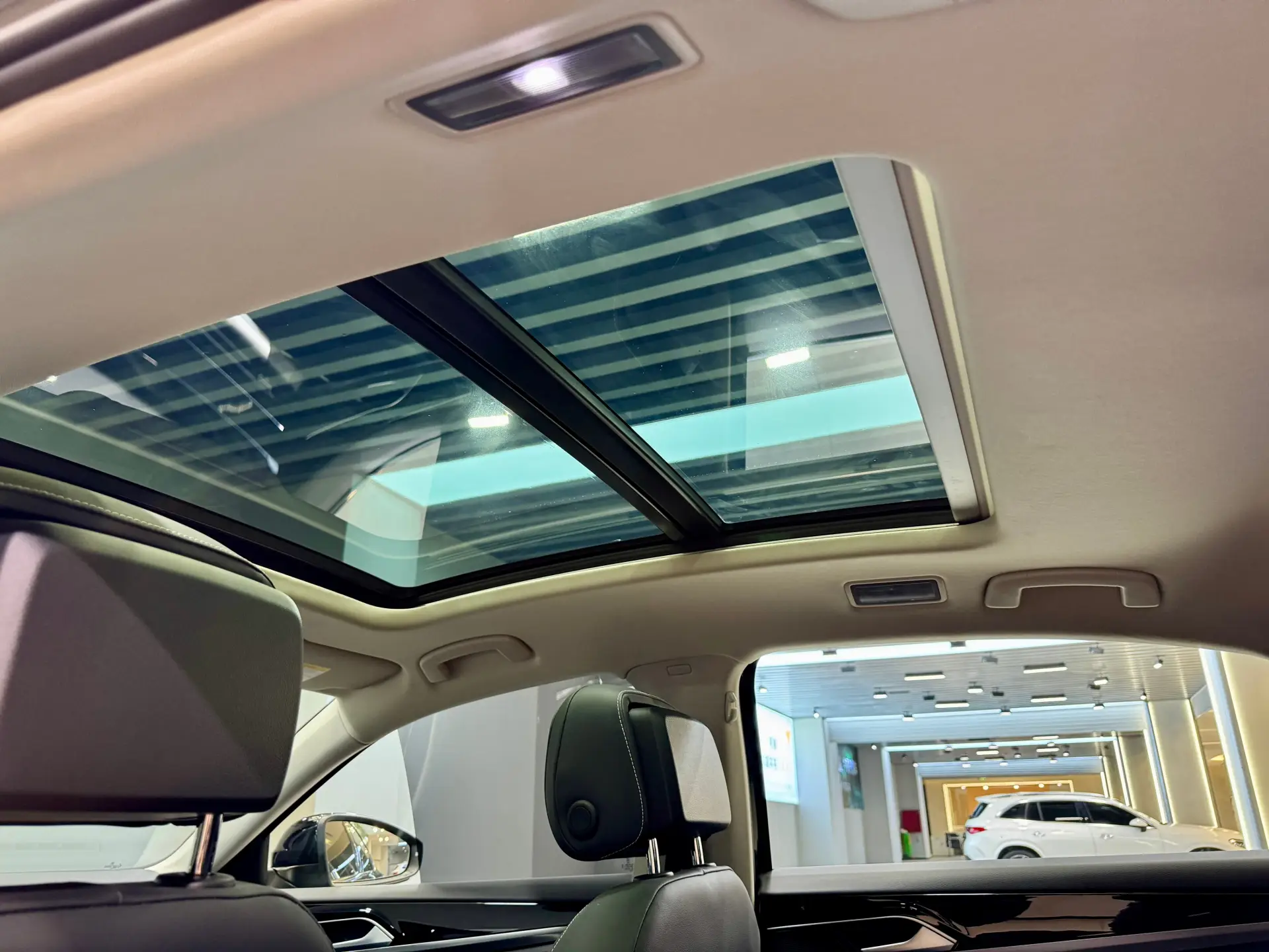 Volkswagen Passat, 2025 29