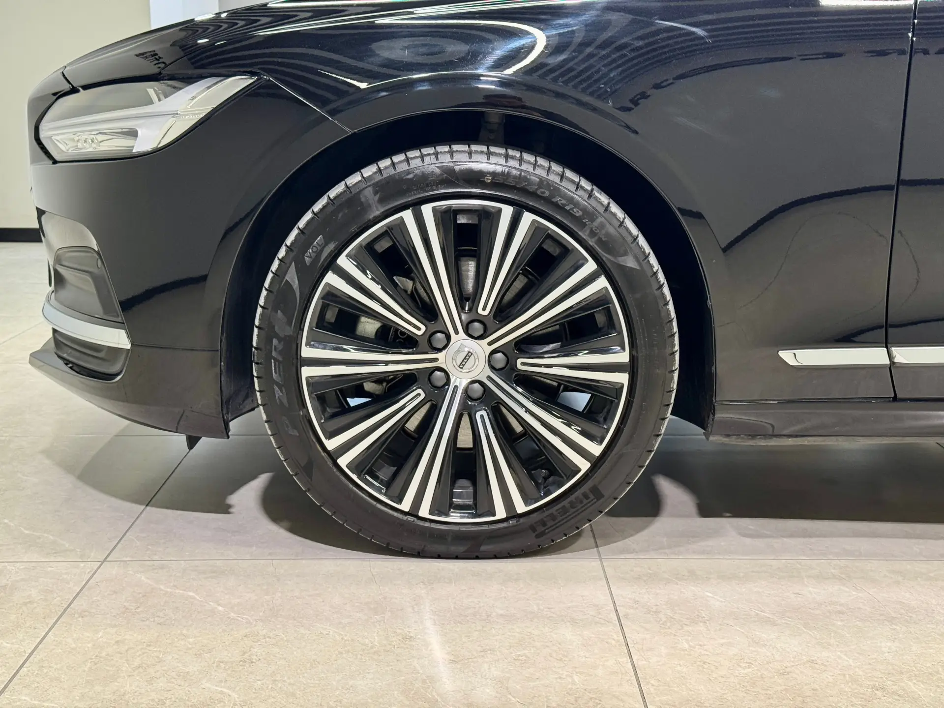 Volvo S90, 2025 10