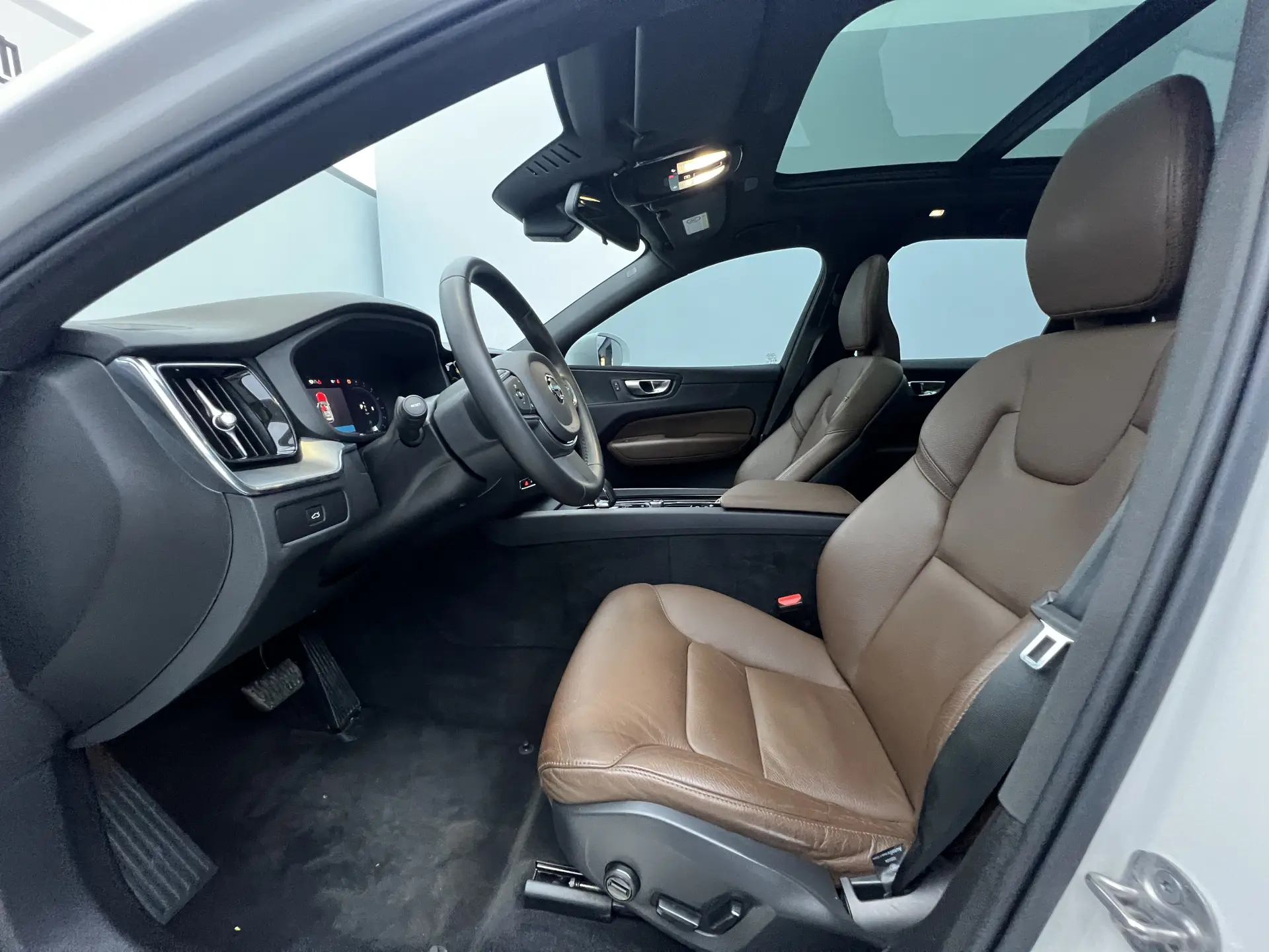 Volvo XC60, 2022 11