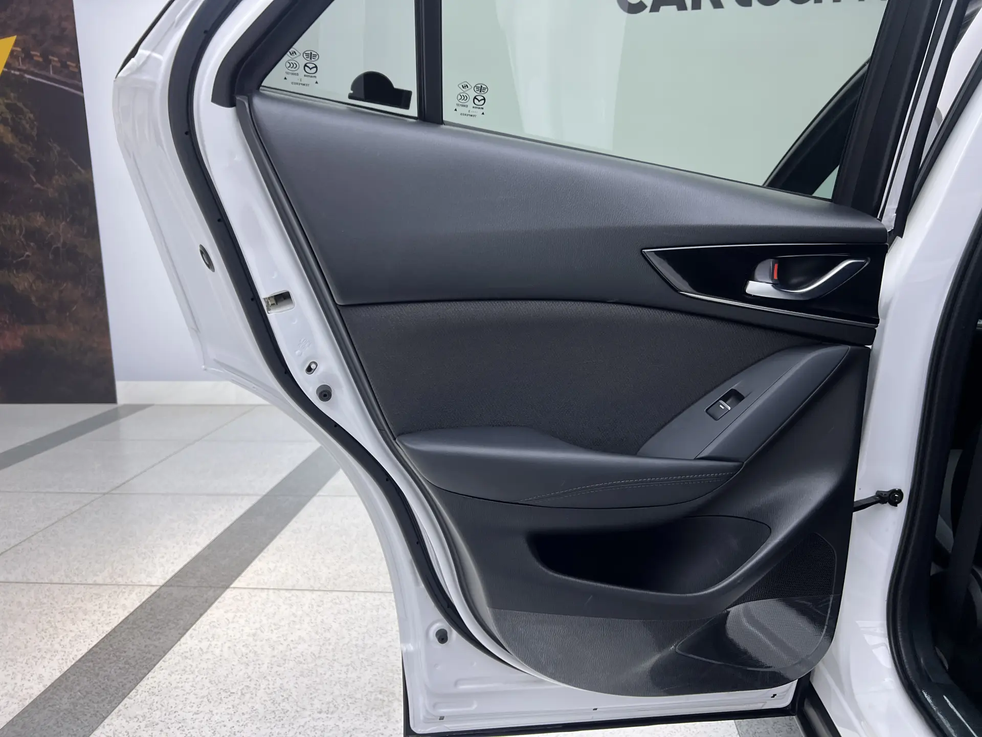 Mazda CX-4, 2023 16