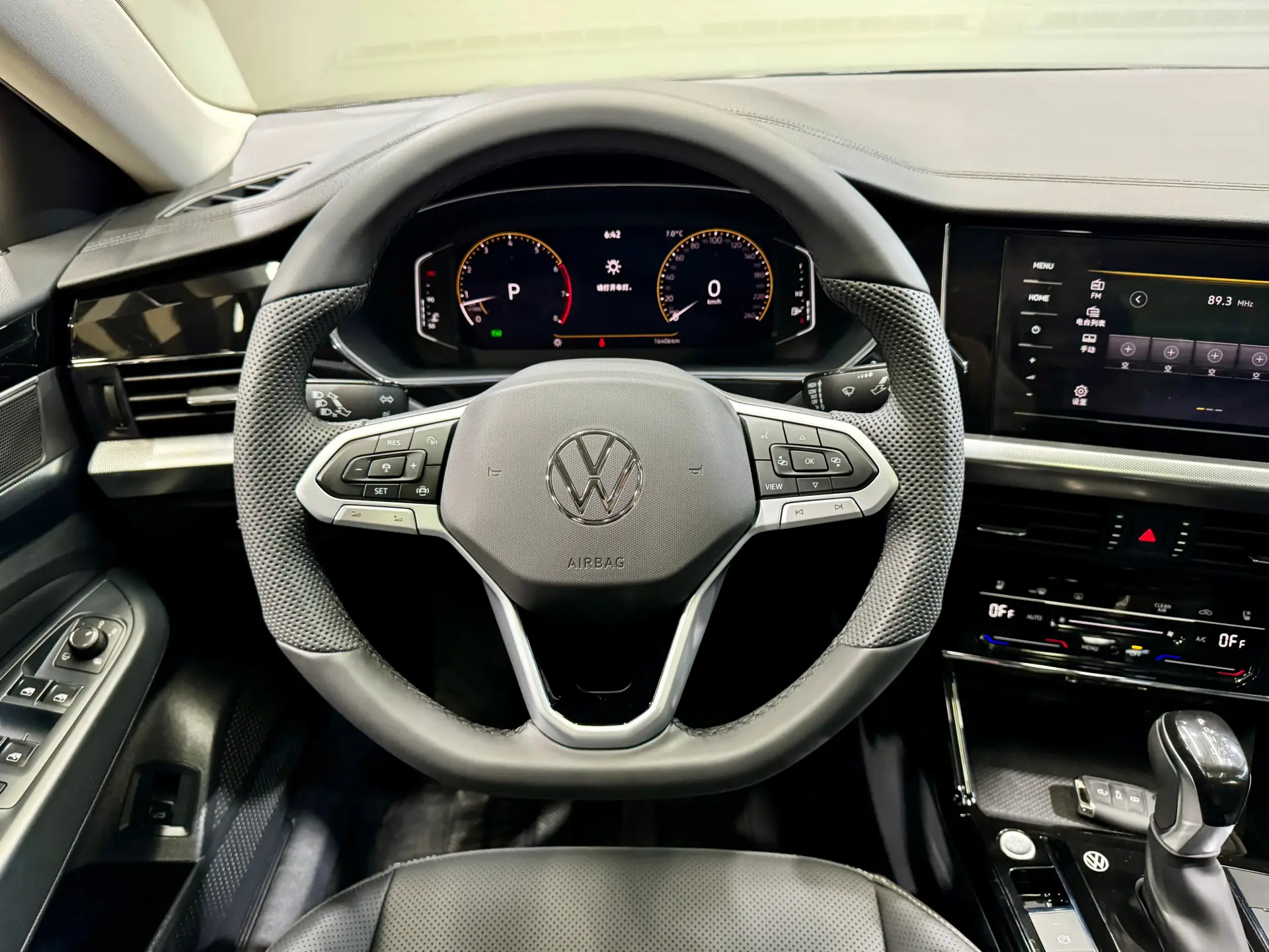 Volkswagen Passat, 2025 17