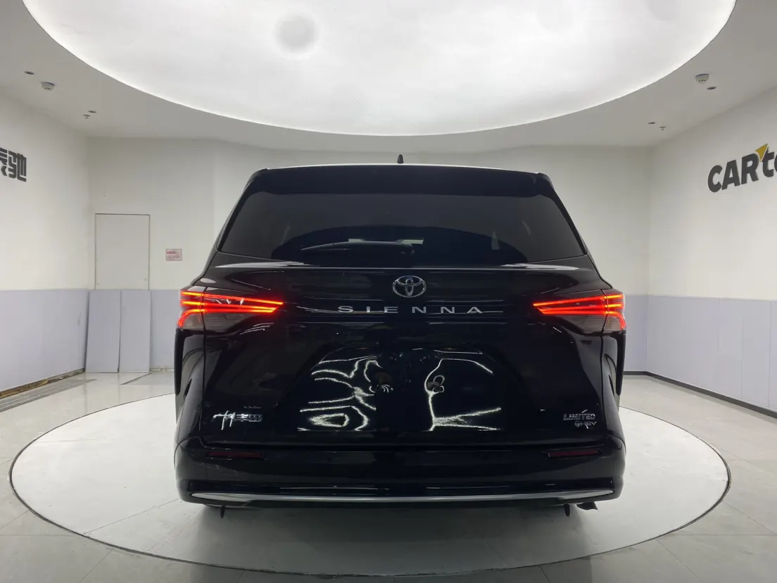 Toyota Sienna, 2025 6