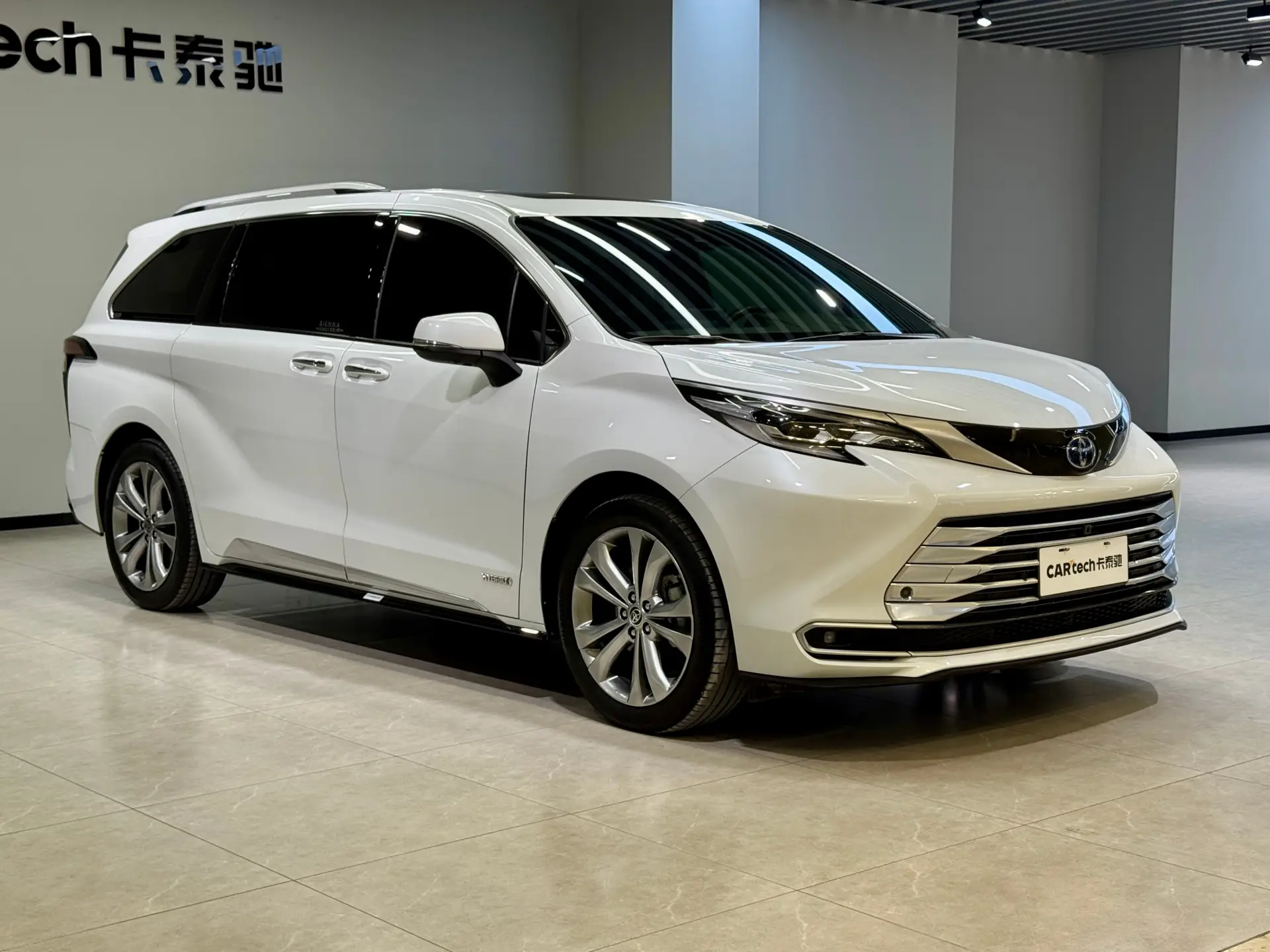 Toyota Sienna, 2023 3