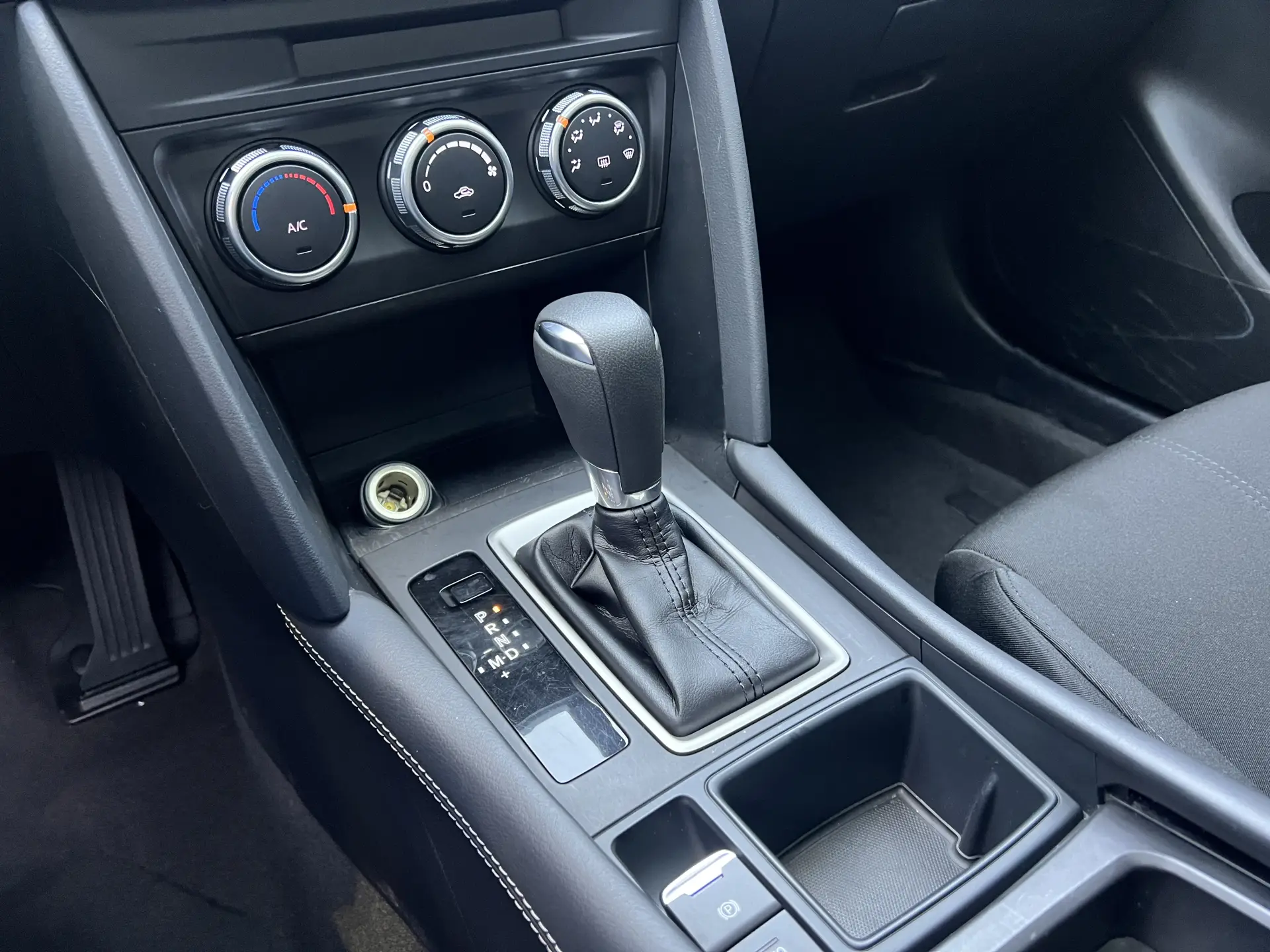 Mazda CX-4, 2023 10