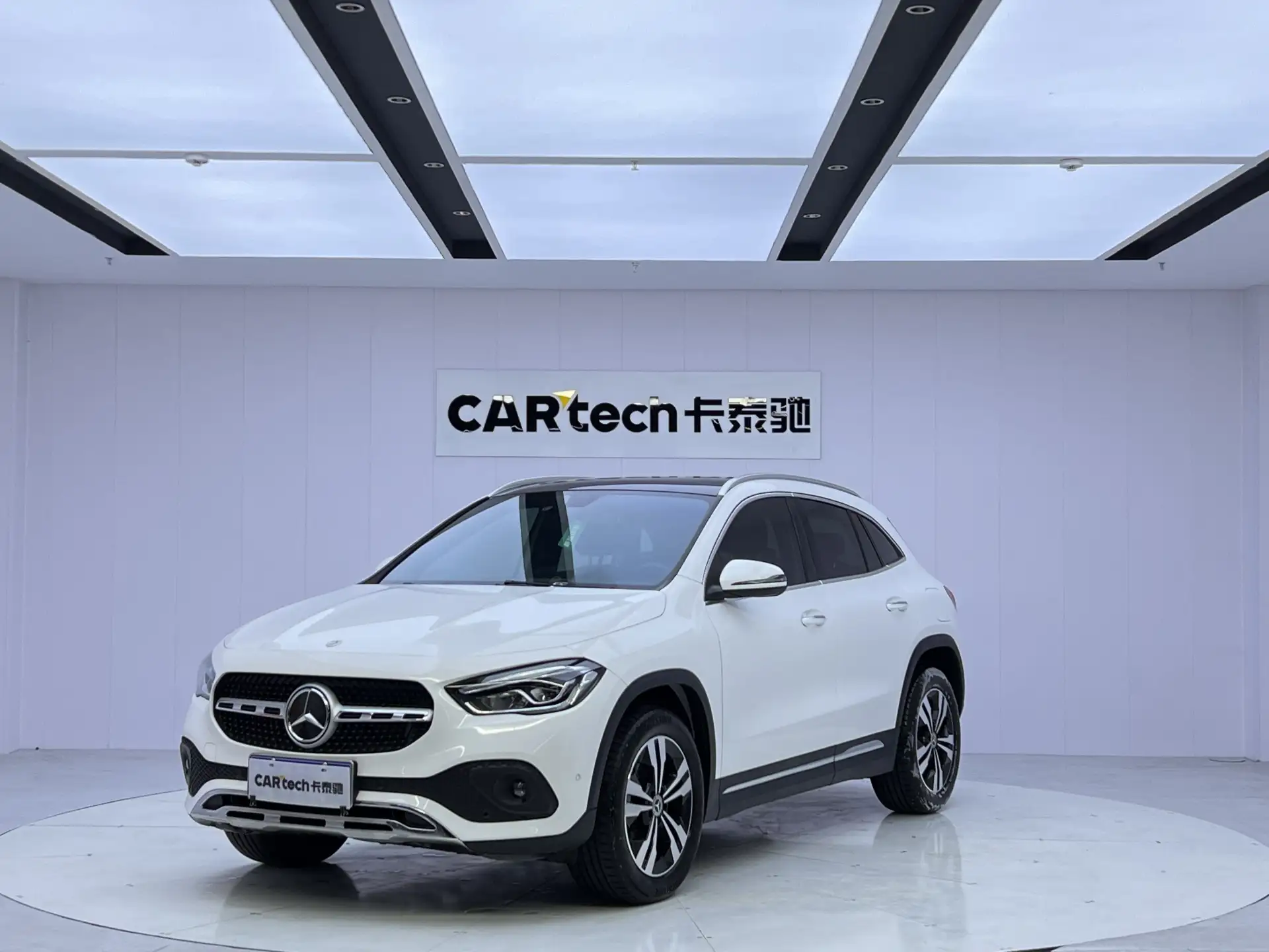 Mercedes-Benz GLA 200