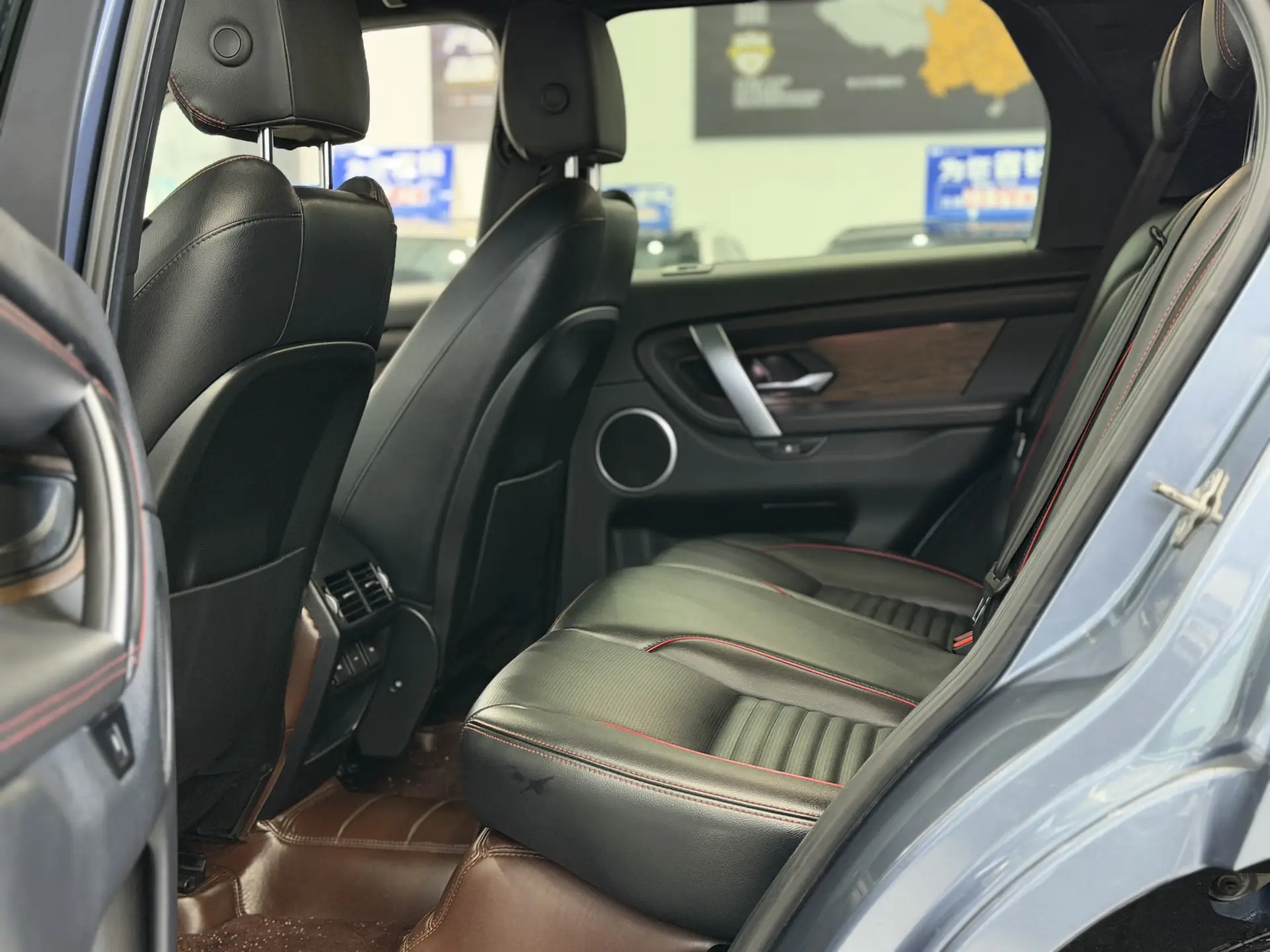 Land Rover Discovery Sport, 2023 17